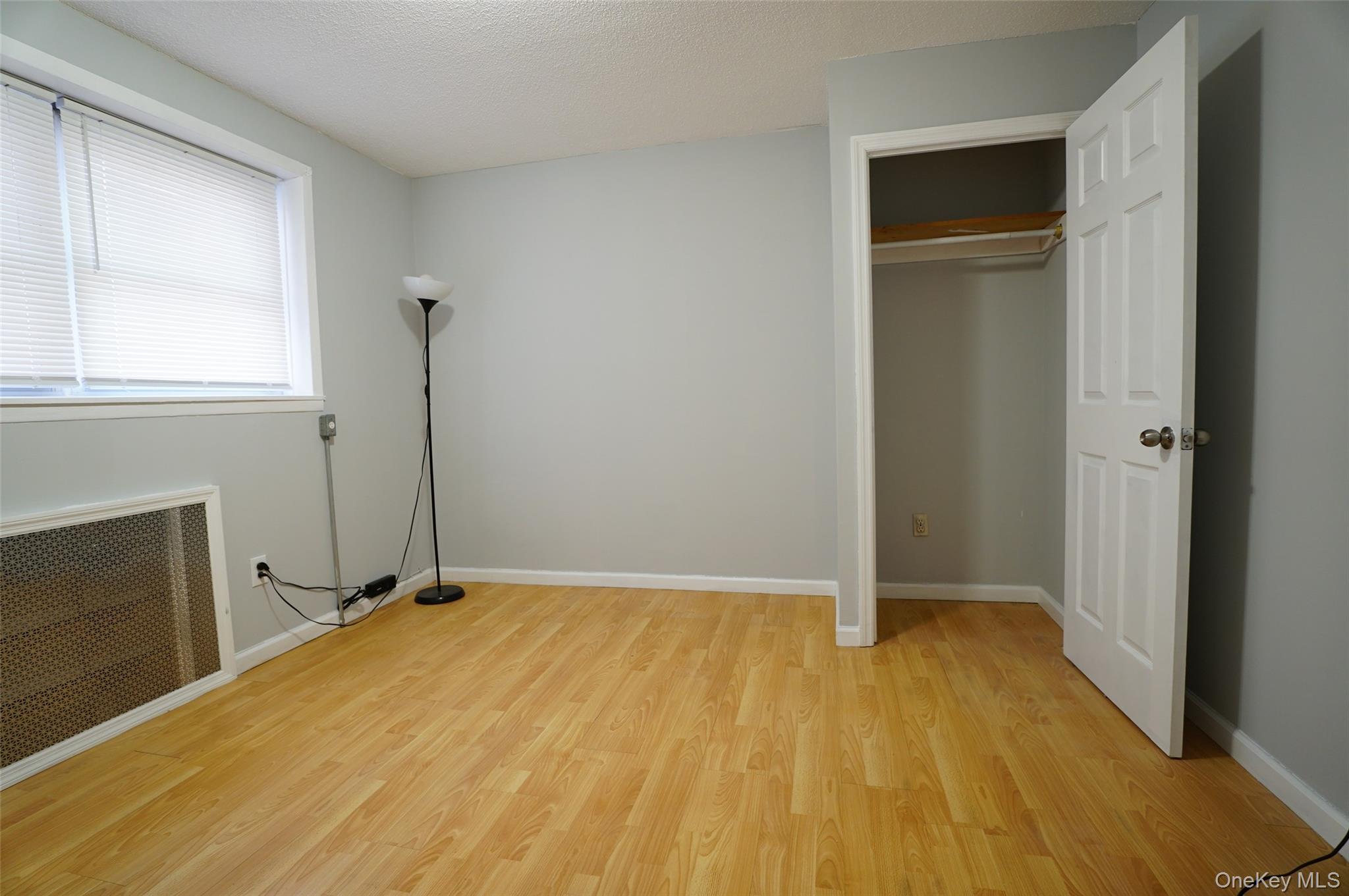 #12 photo, 91-06 97th Avenue, Куинс ‖ Ozone Park , NY 11416