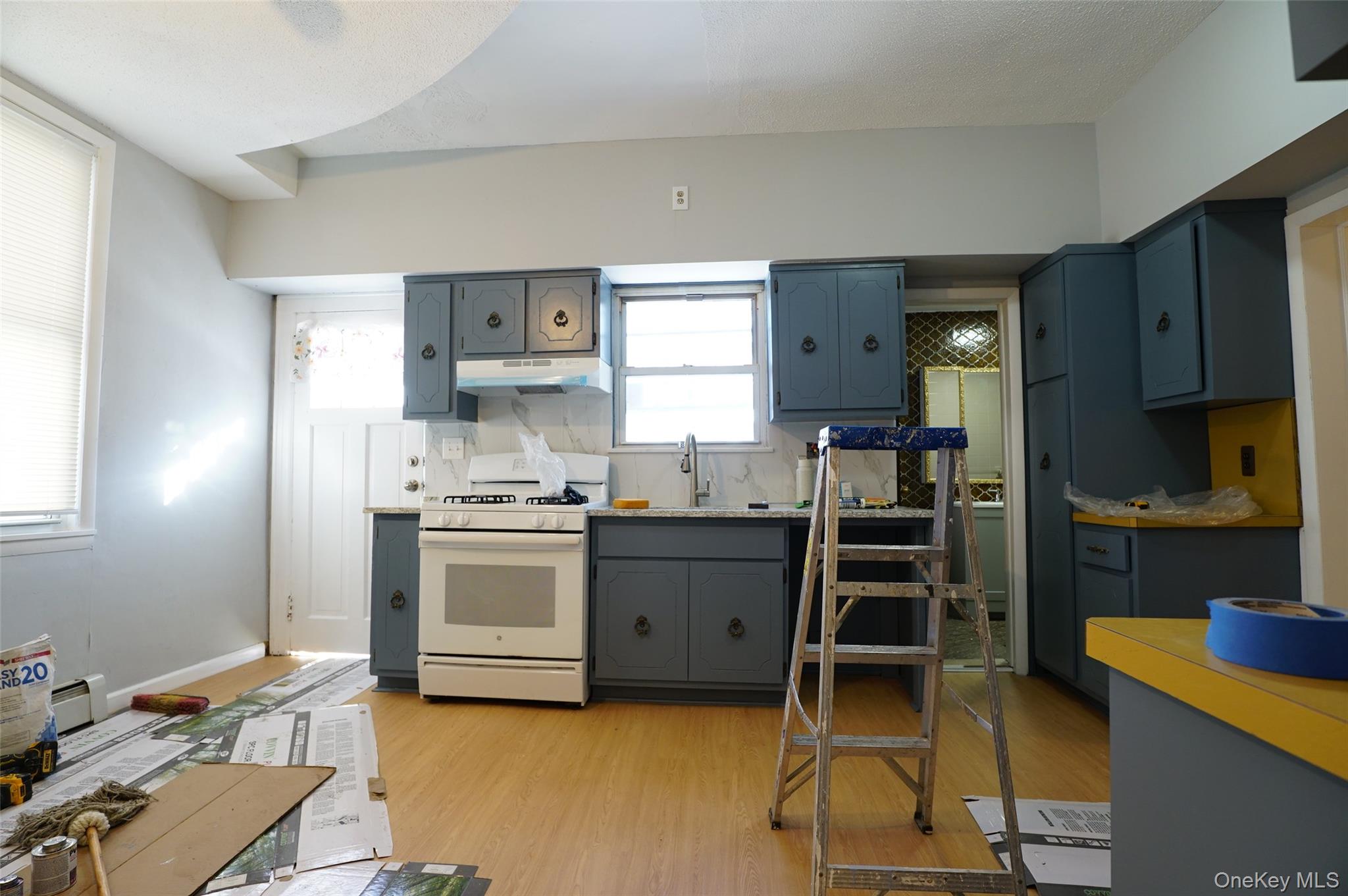 #2 photo, 91-06 97th Avenue, Куинс ‖ Ozone Park , NY 11416