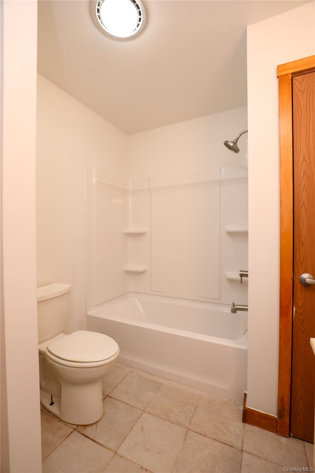 #17 photo, 38 Roxanne Boulevard, Lloyd , NY 12528