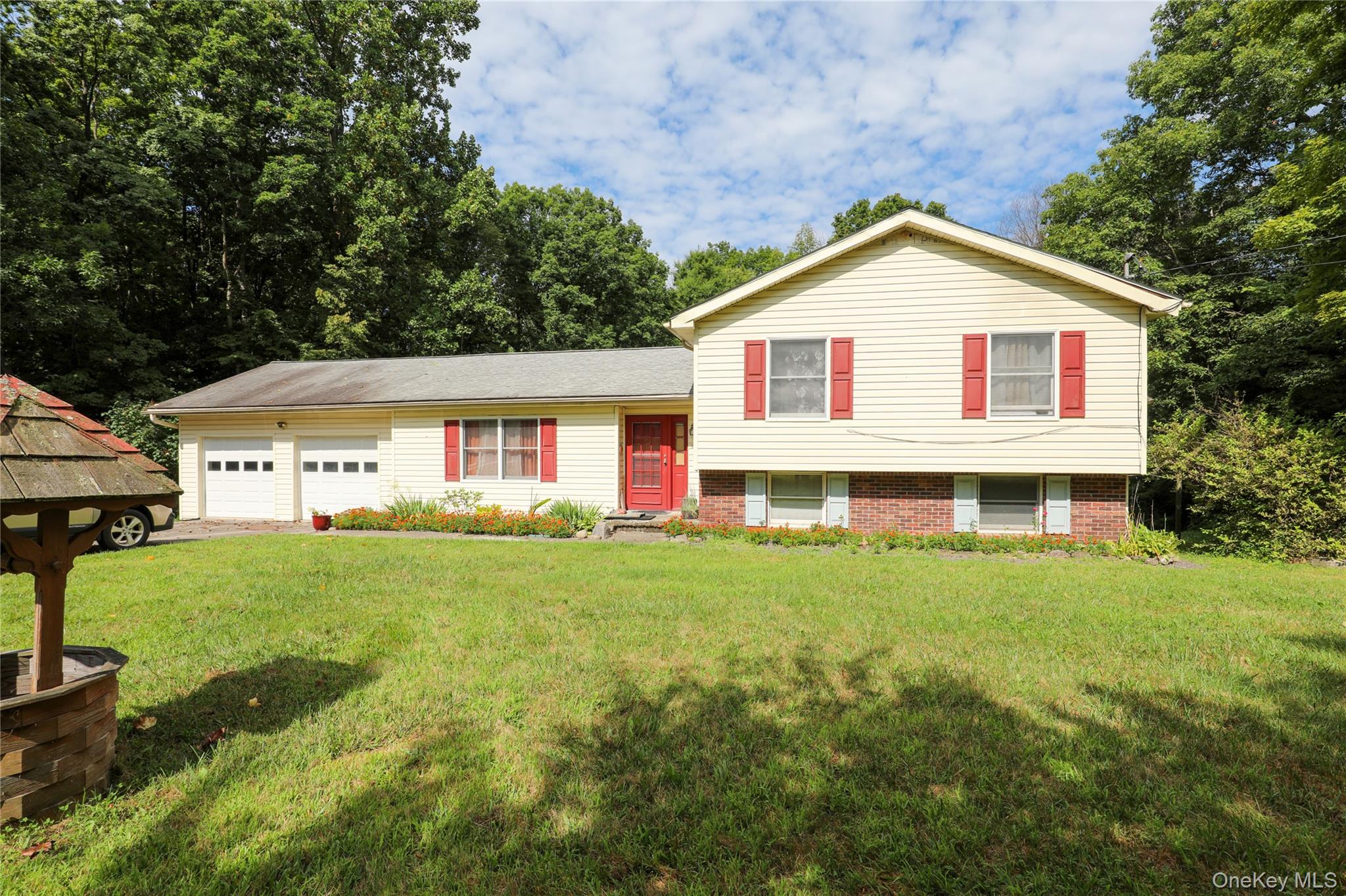 #2 photo, 38 Roxanne Boulevard, Lloyd , NY 12528