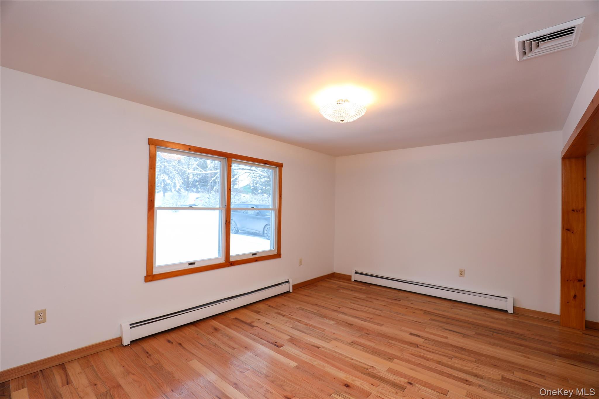 #5 photo, 38 Roxanne Boulevard, Lloyd , NY 12528