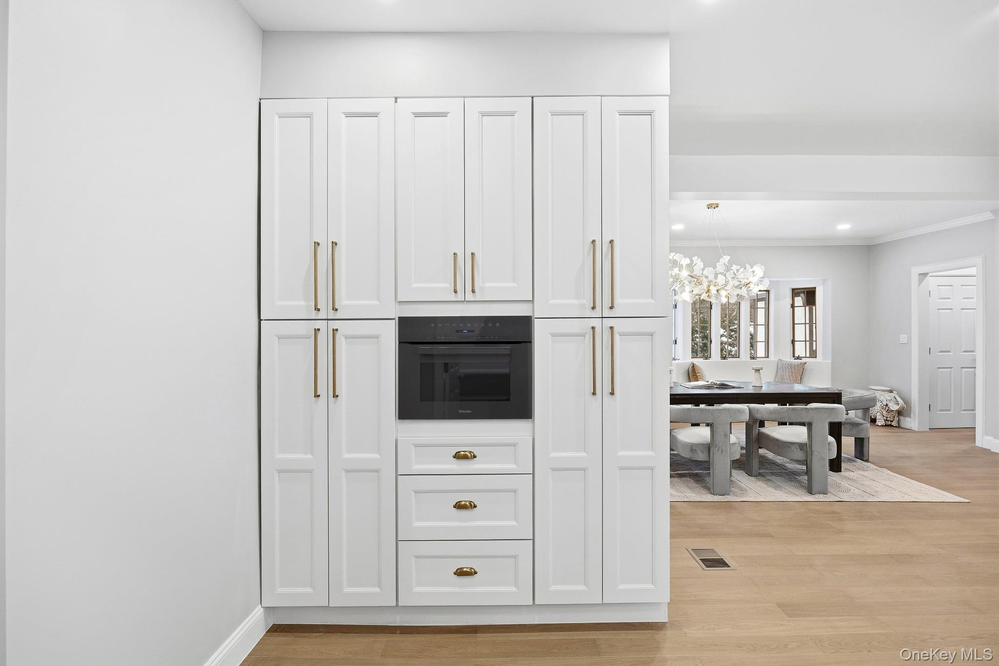 #13 photo, 2 Wynmor Road, Scarsdale , NY 10583