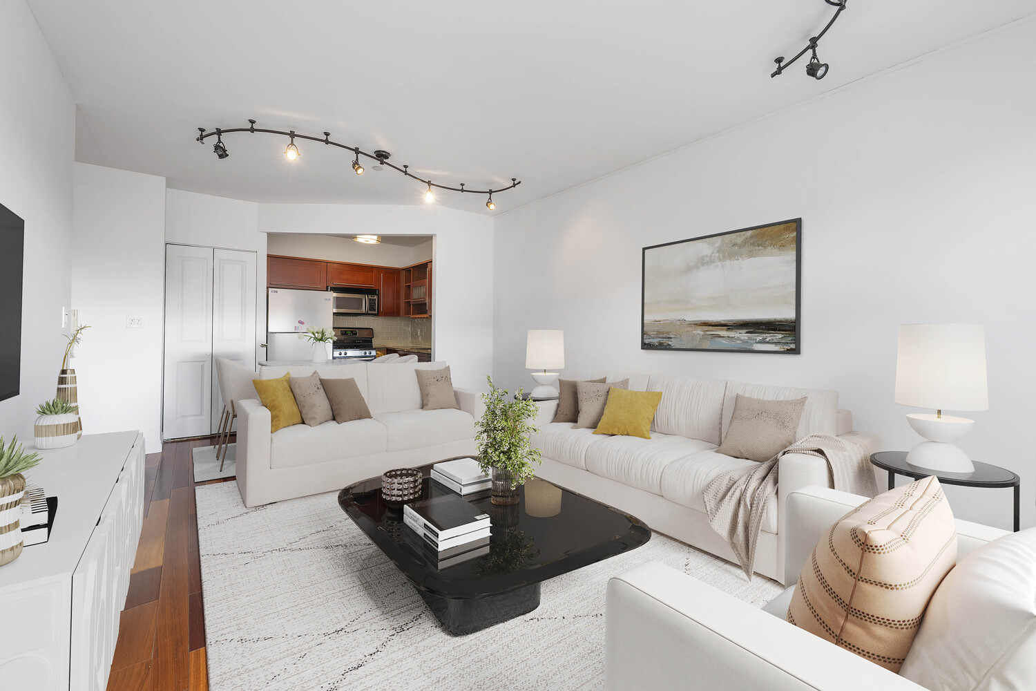 #3 photo, 30-85 VERNON Boulevard, 皇后區 Astoria , NY 11102