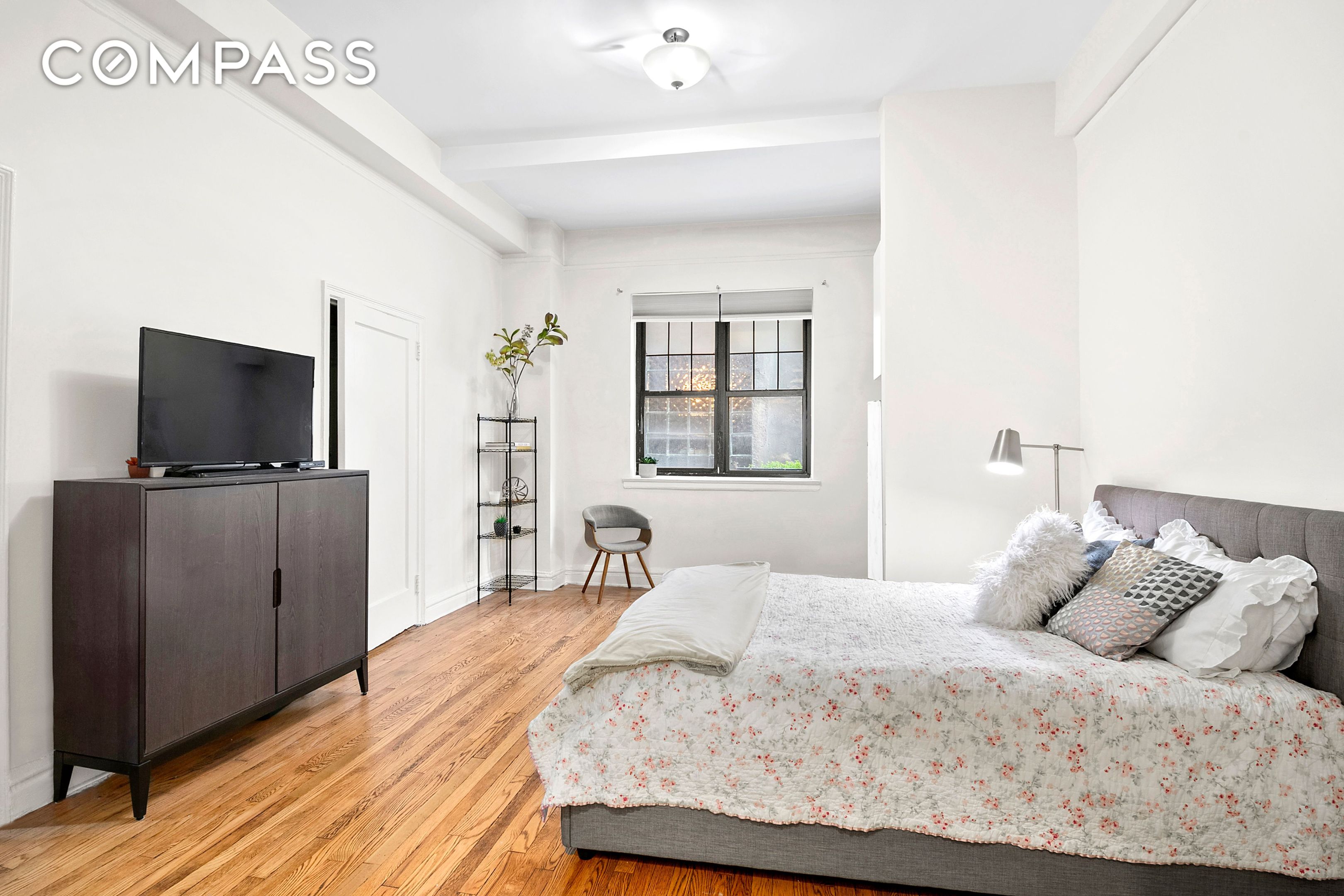 #1 photo, 200 E 16th Street, Манхэттен ‖ Gramercy Park , NY 10003