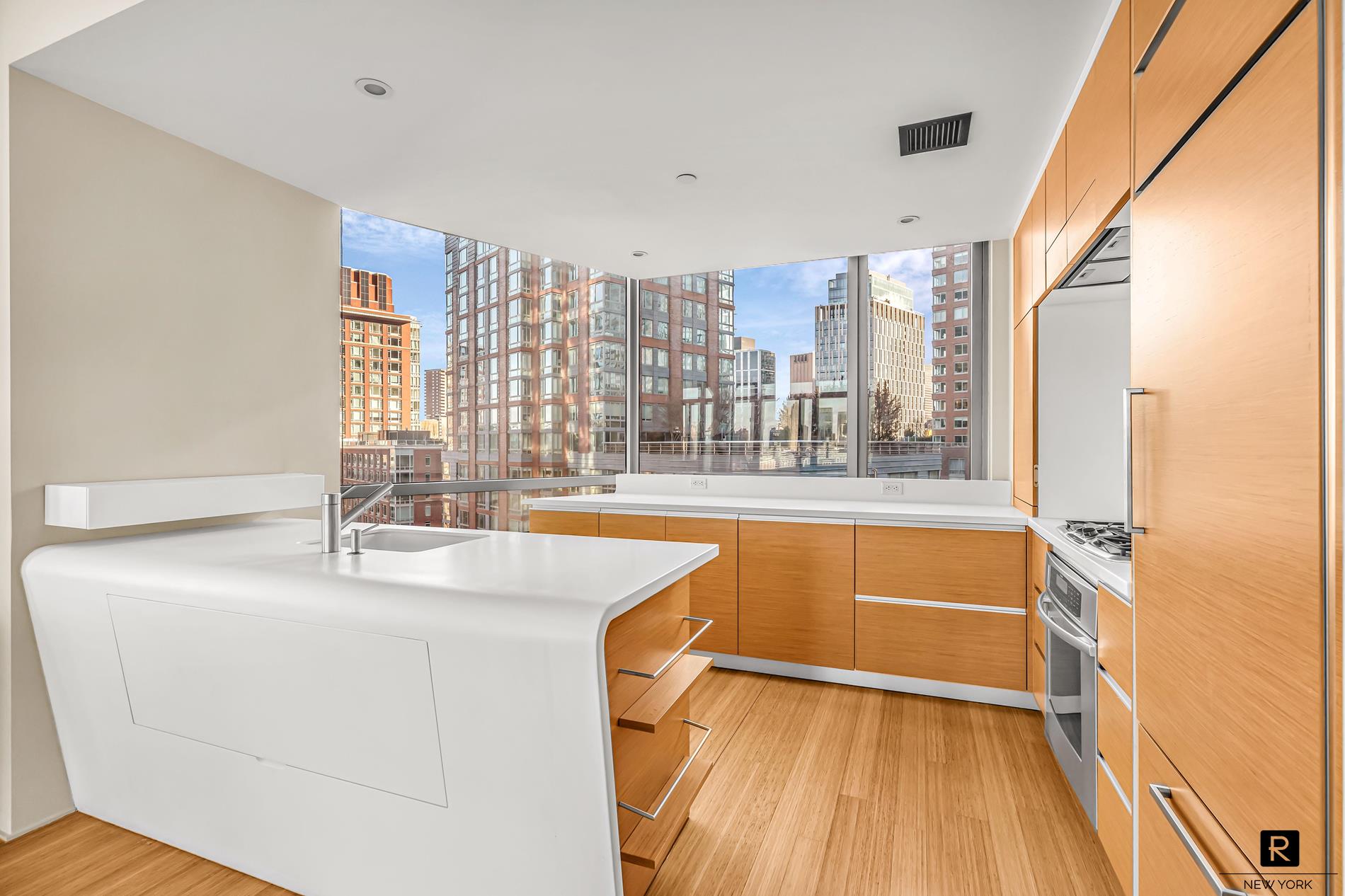 #6 photo, 2 River Terrace, 曼哈頓 炮台公园城 Battery Park City , NY 10282