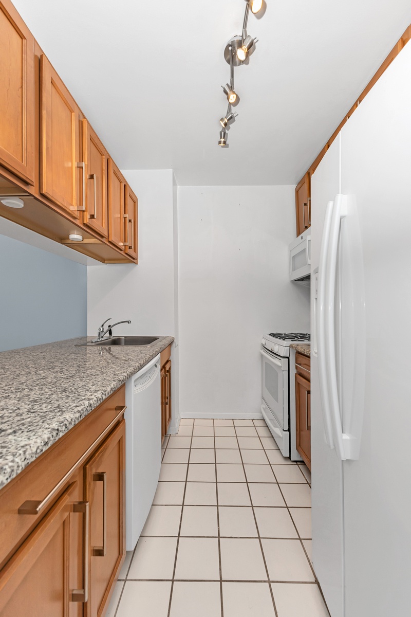 #5 photo, 350 W 50th Street, Манхэттен ‖ Hell's Kitchen , NY 10019