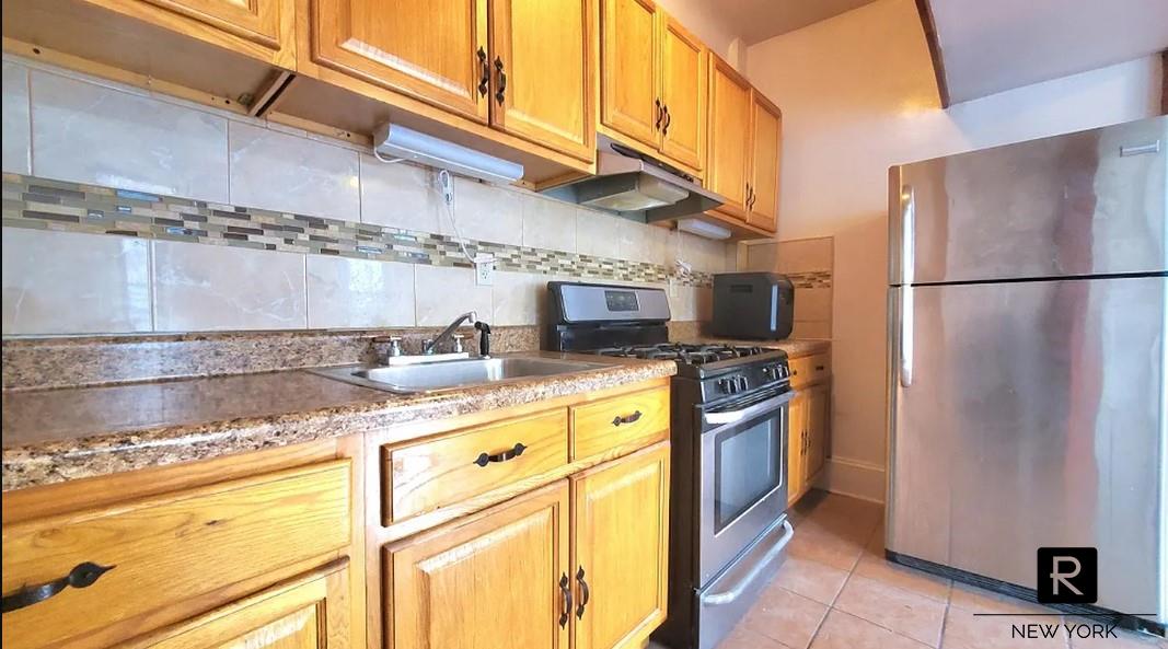 #4 photo, Brooklyn, Crown Heights , NY 11216