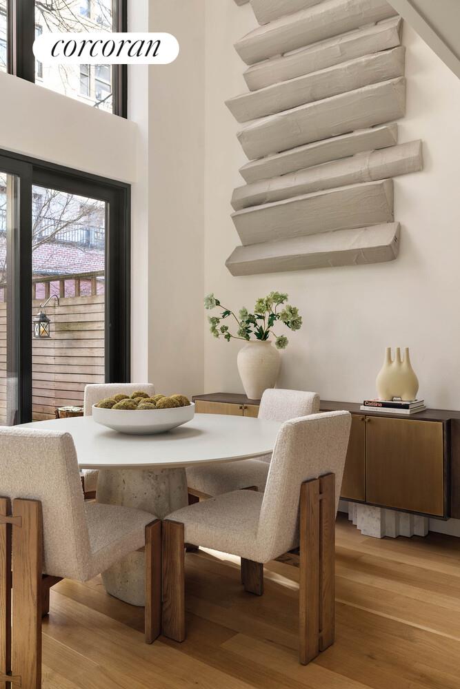 #13 photo, 53 W 71ST Street, מנהטן Lincoln Square , NY 10023