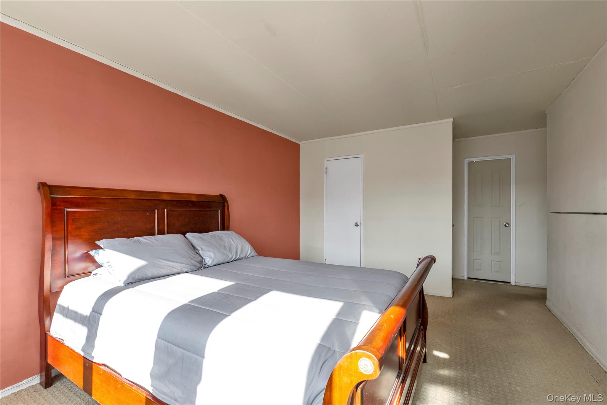 #15 photo, 100 Clinton Avenue, Нассау ‖ Mineola , NY 11501