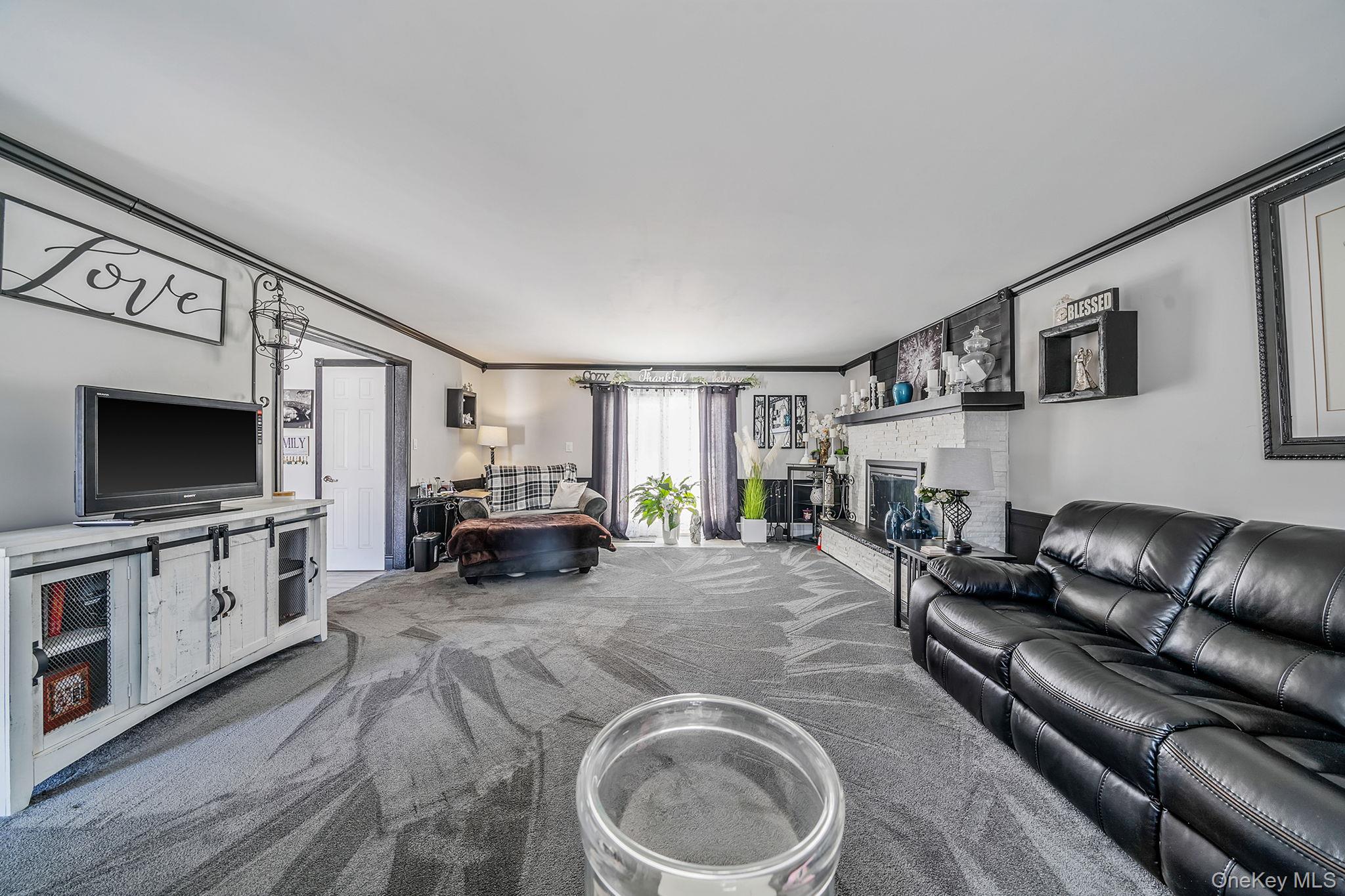 #4 photo, 14 Ormand Avenue, Medford , NY 11763