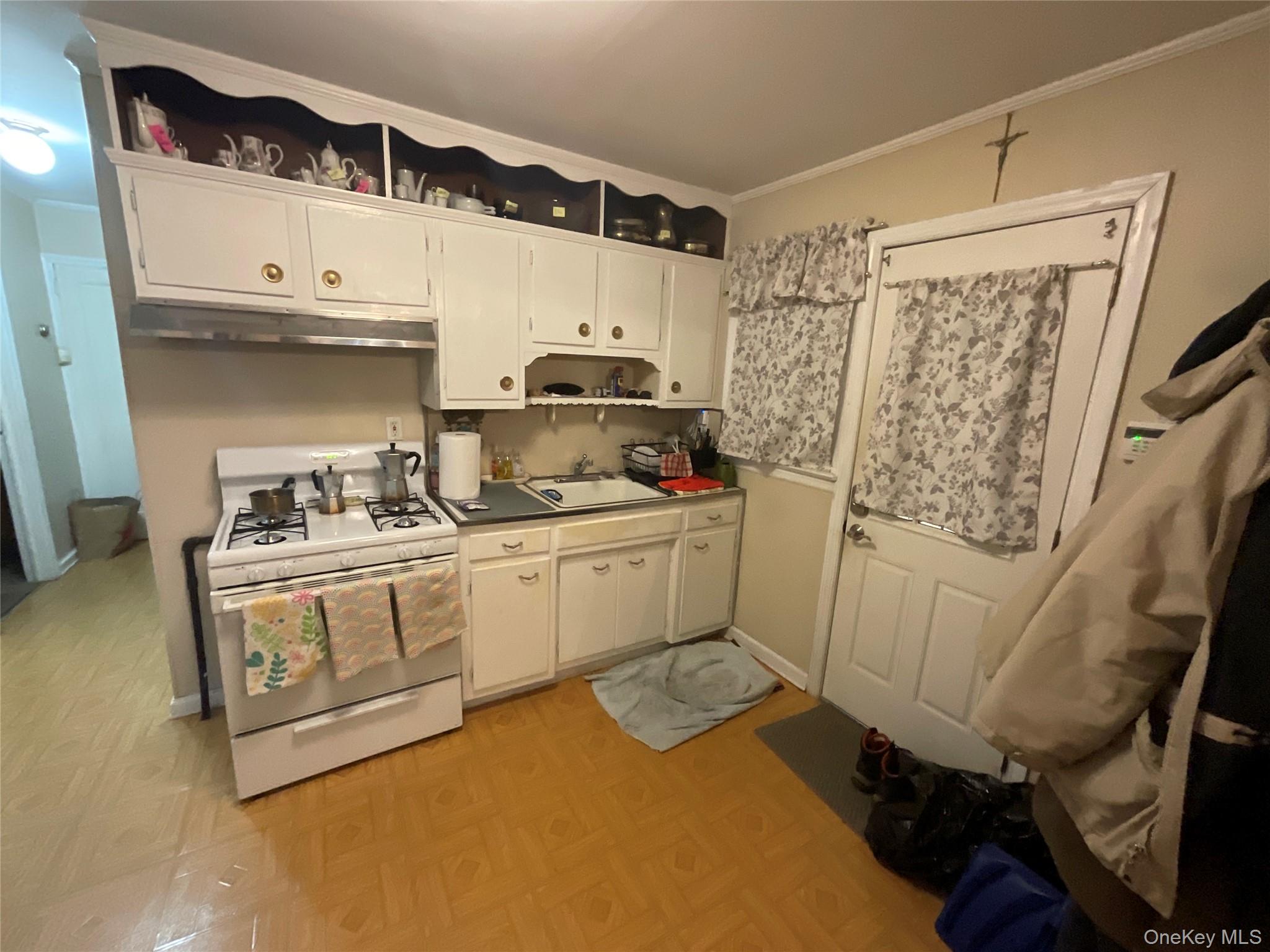 #2 photo, 219-43 113th Avenue, كوينز Queens Village , NY 11429