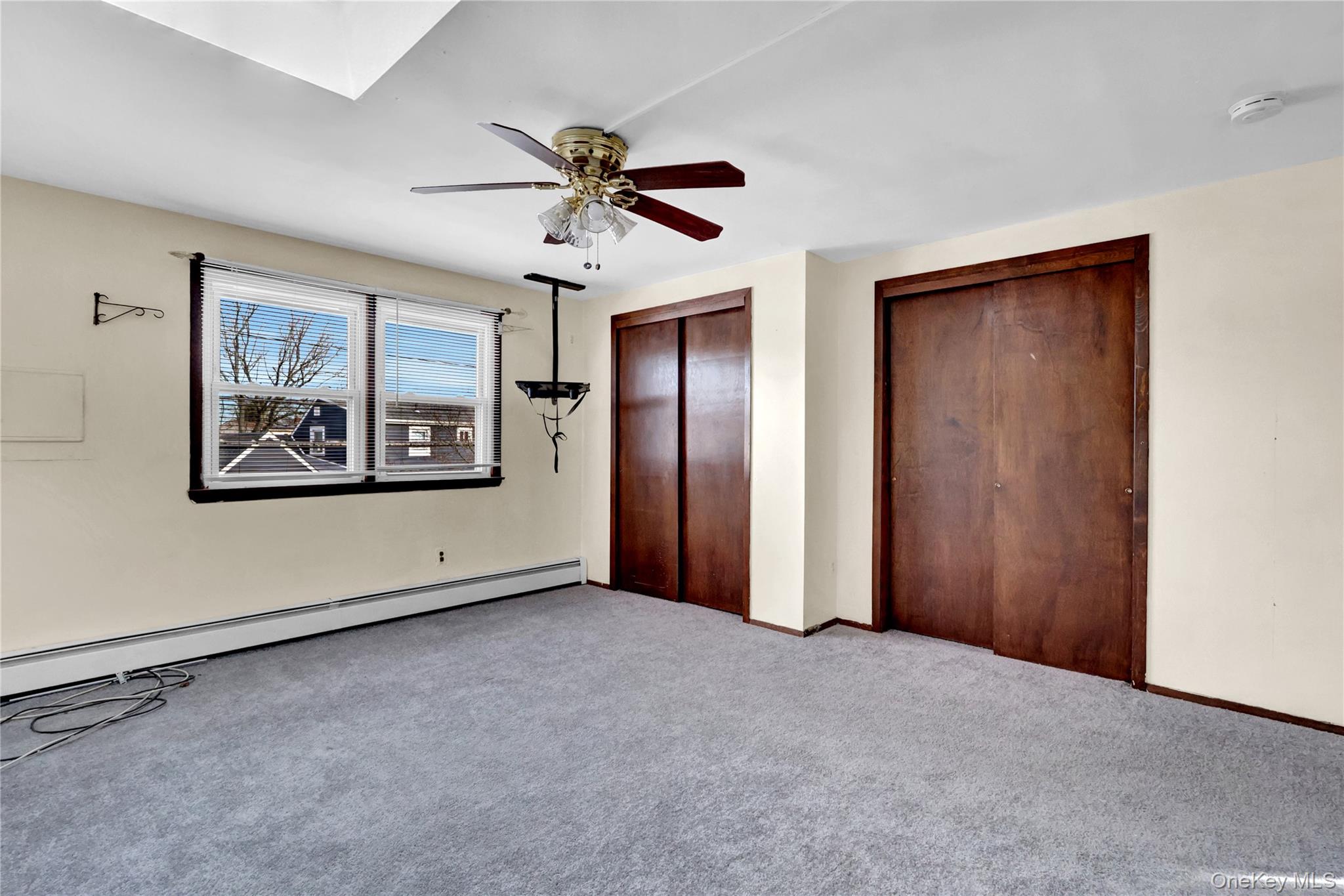 #19 photo, 31 Bluespruce Road, מחוז נסאו Levittown , NY 11756