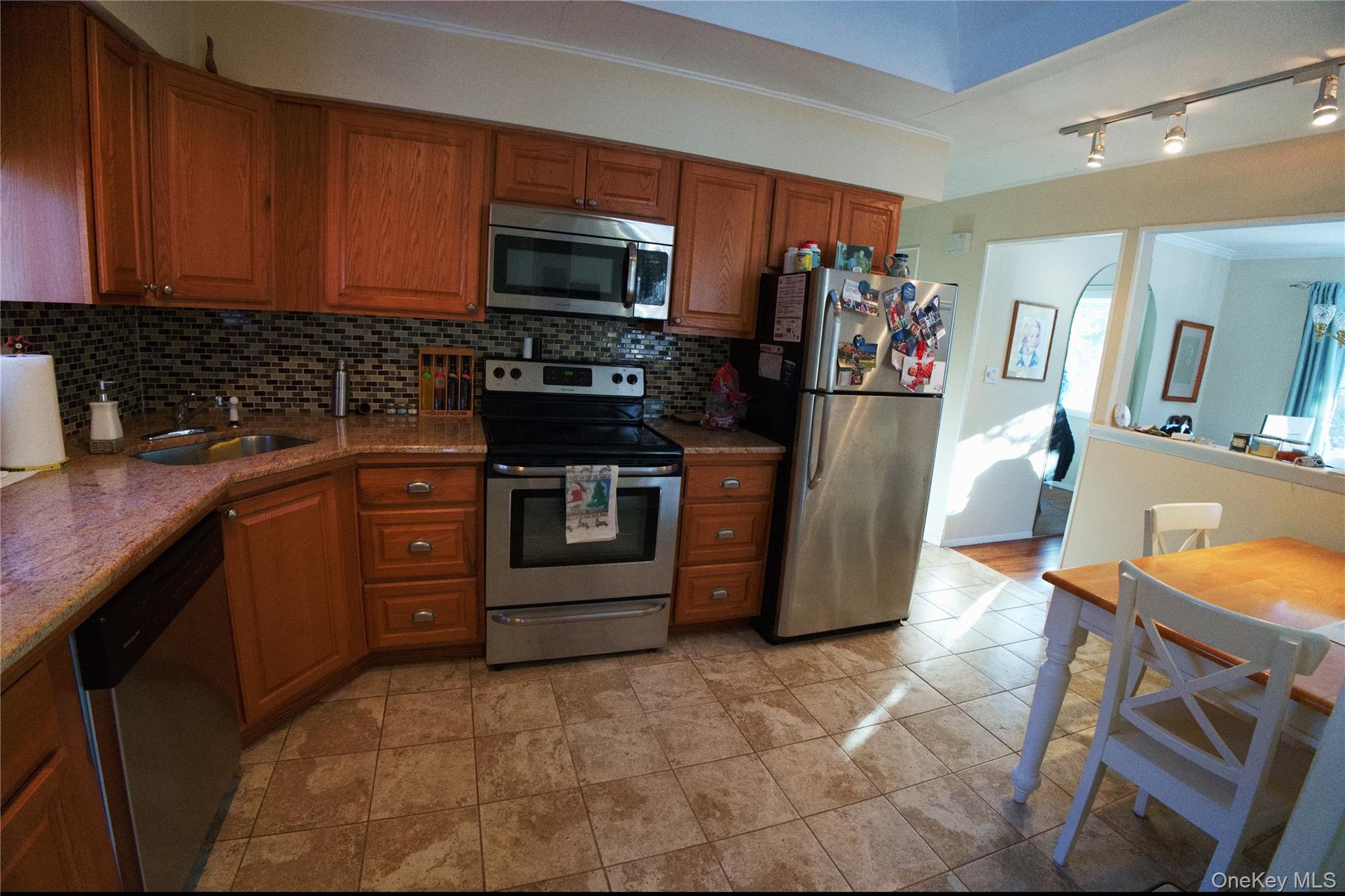 #4 photo, 215 Lakeside Trail, Ridge , NY 11961