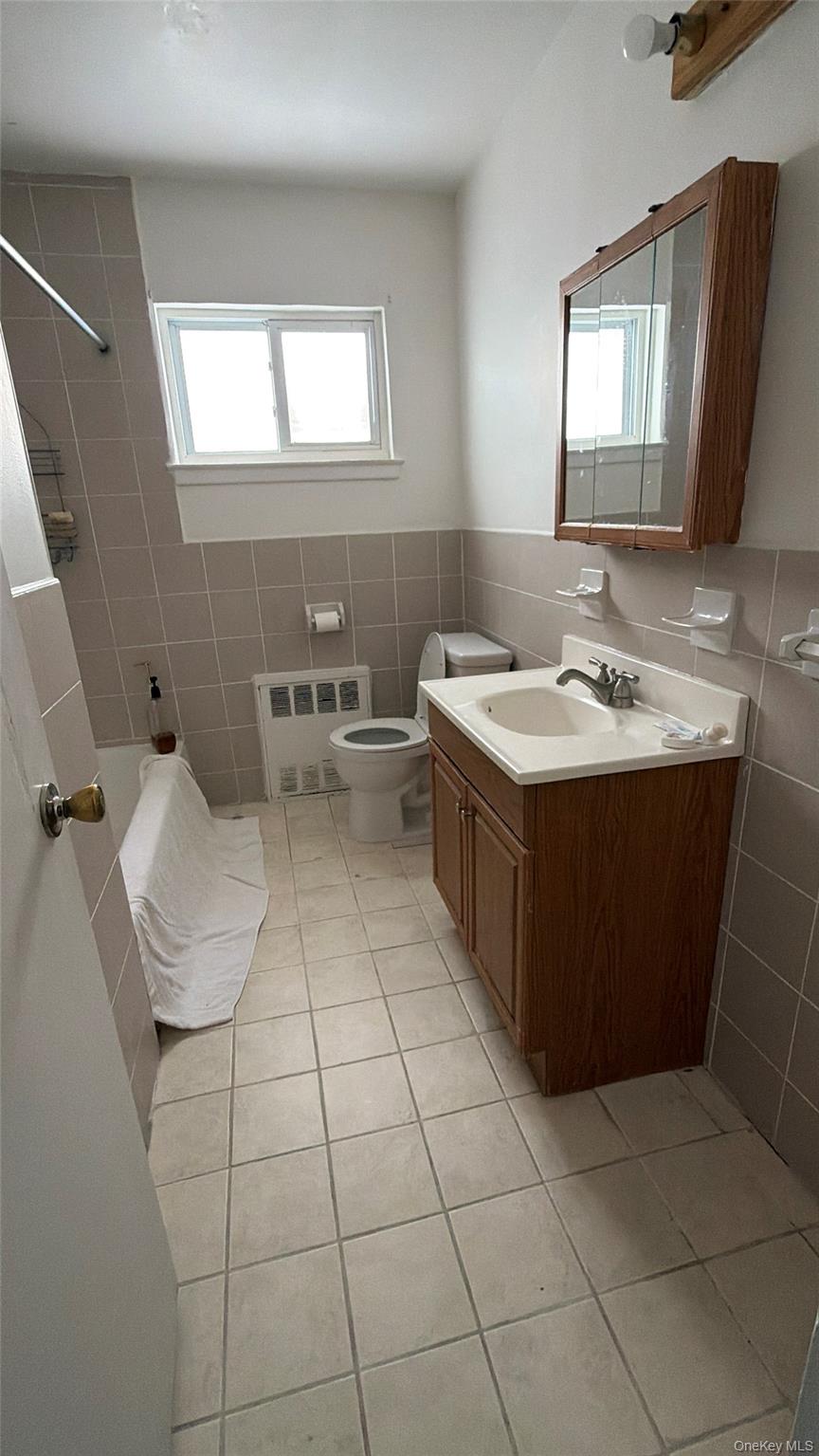 #3 photo, 144 Roslyn Road, Mineola , NY 11501