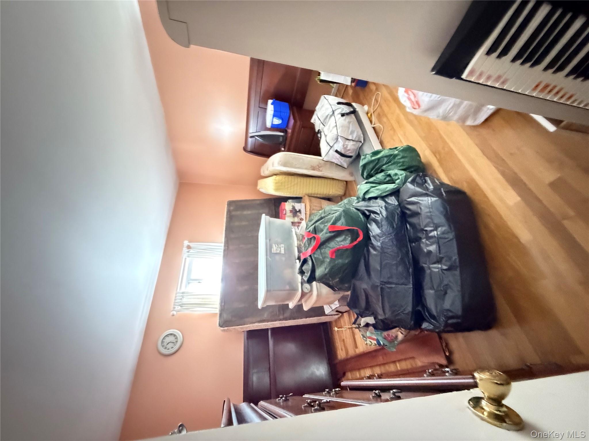 #6 photo, 144 Roslyn Road, Mineola , NY 11501