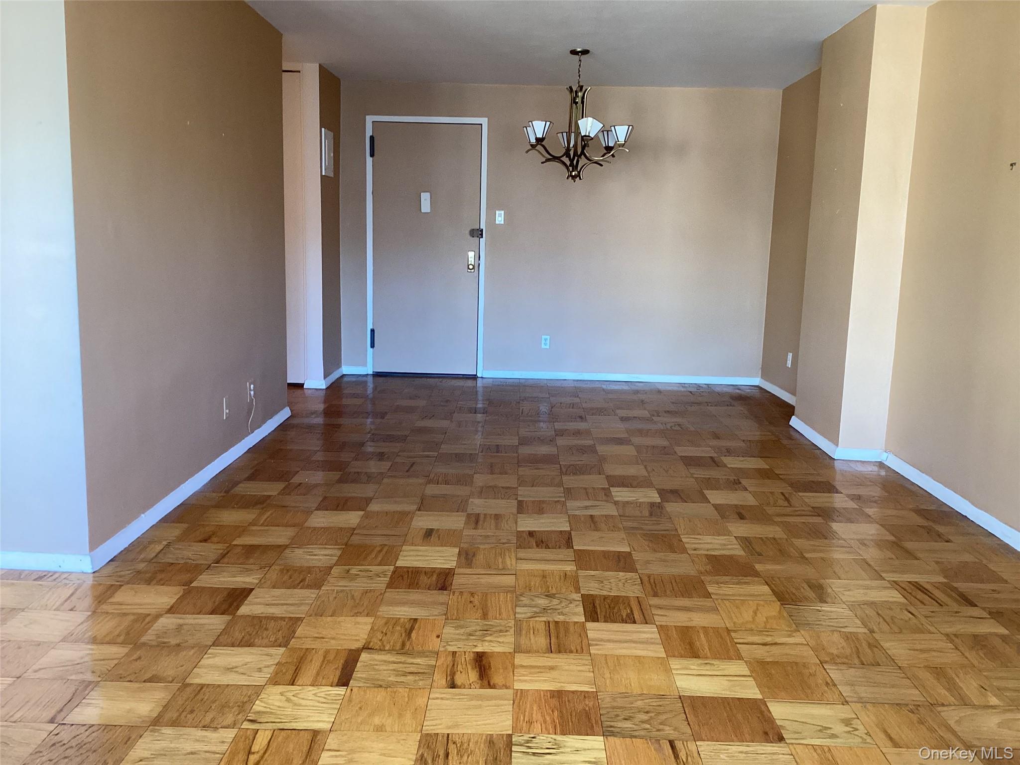 #4 photo, 25 Neptune Blvd. 25 Neptune Boulevard, 長島 長灘 Long Beach , NY 11561