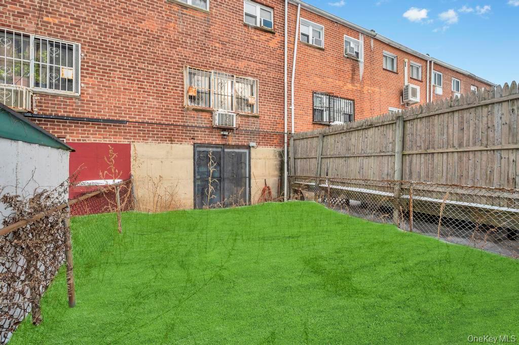 #5 photo, 1034 Hendrix Street, Brooklyn , NY 11207