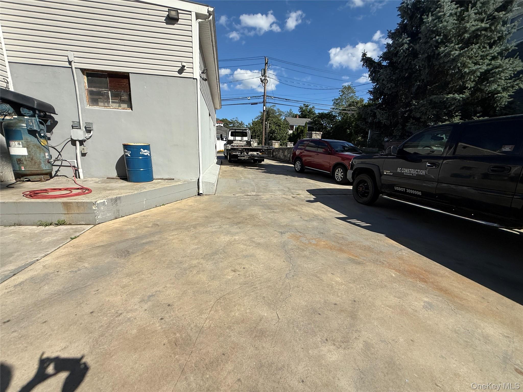 #13 photo, 944 E Main Street, سوفولك Riverhead , NY 11901