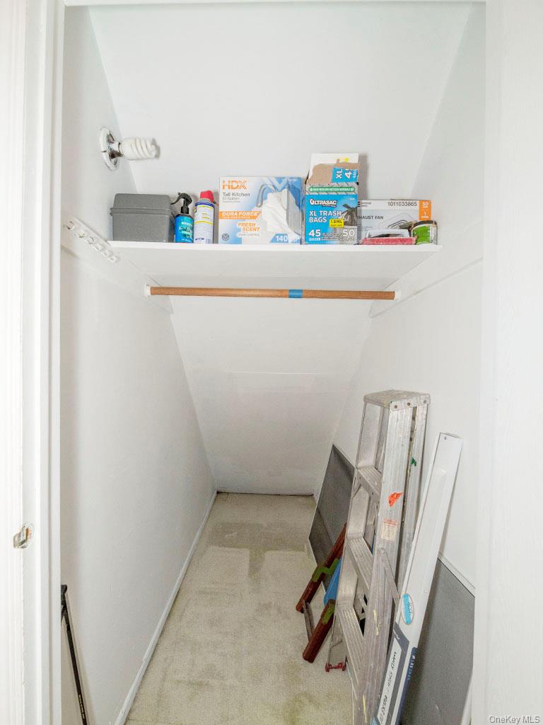 #18 photo, 1 Atlantic Avenue, מחוז נסאו Farmingdale , NY 11735