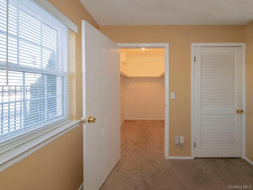 #6 photo, 1 Atlantic Avenue, מחוז נסאו Farmingdale , NY 11735