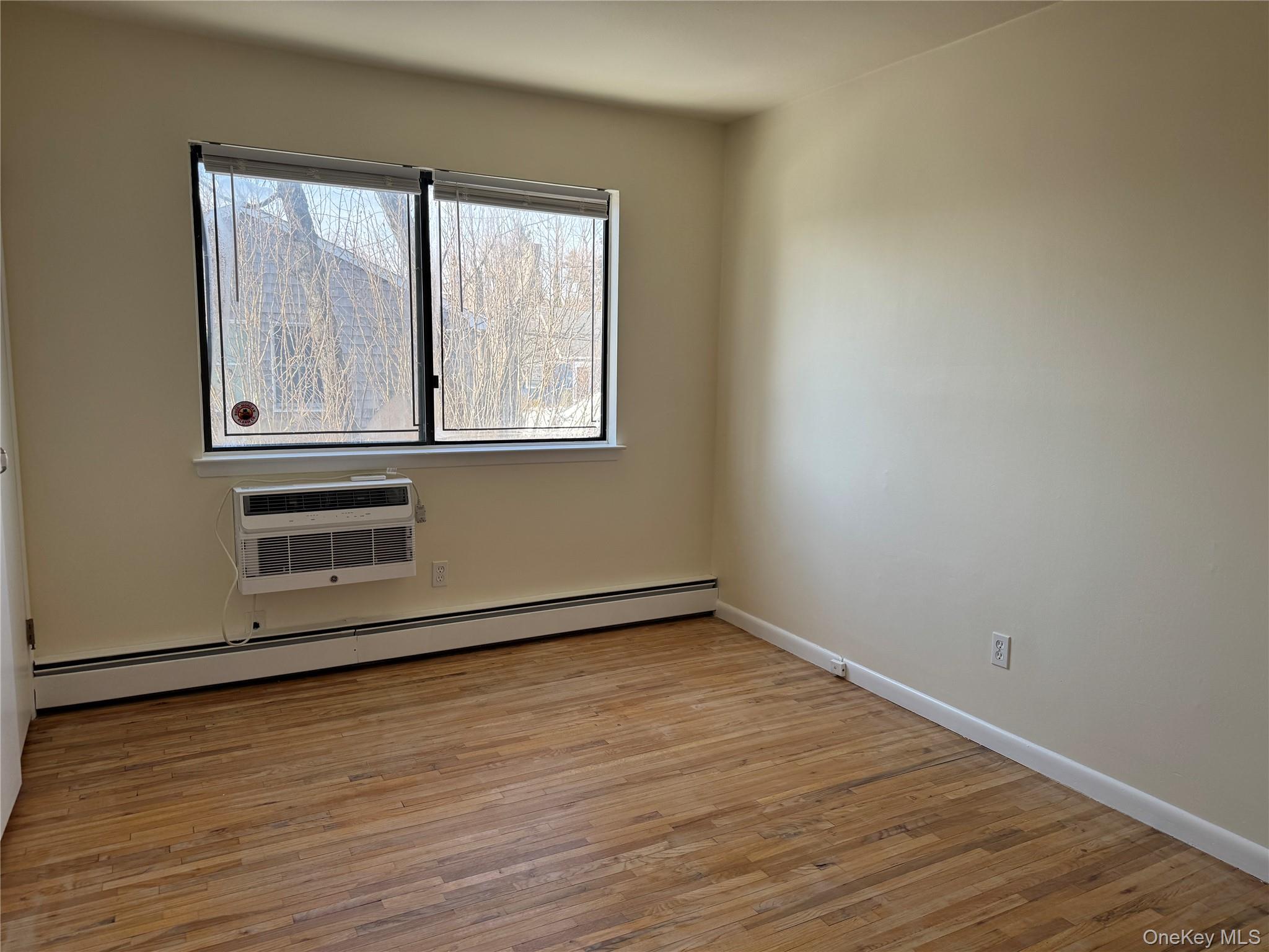 #16 photo, 37A Norwood Road, Port Washington , NY 11050