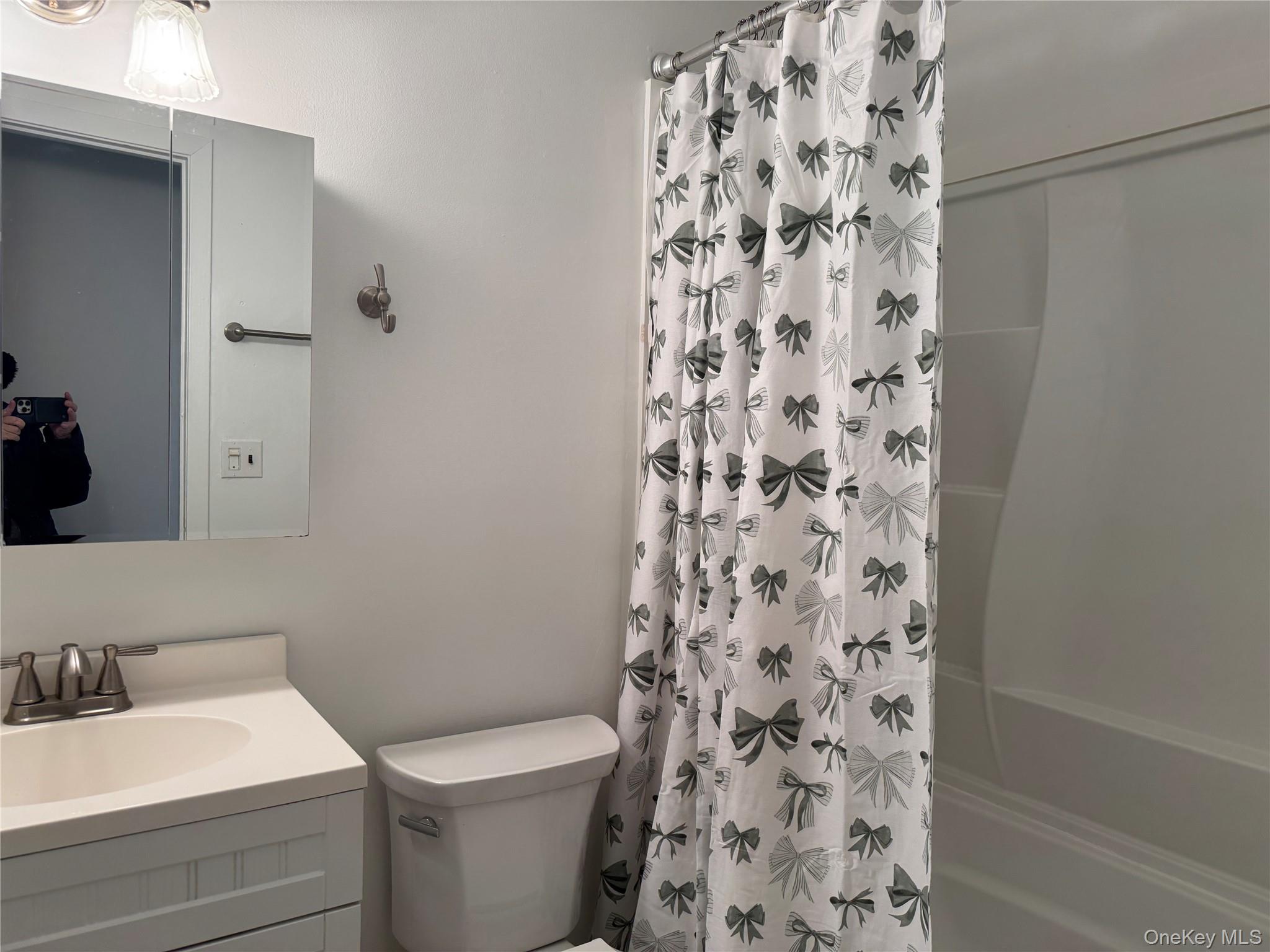 #17 photo, 37A Norwood Road, Port Washington , NY 11050