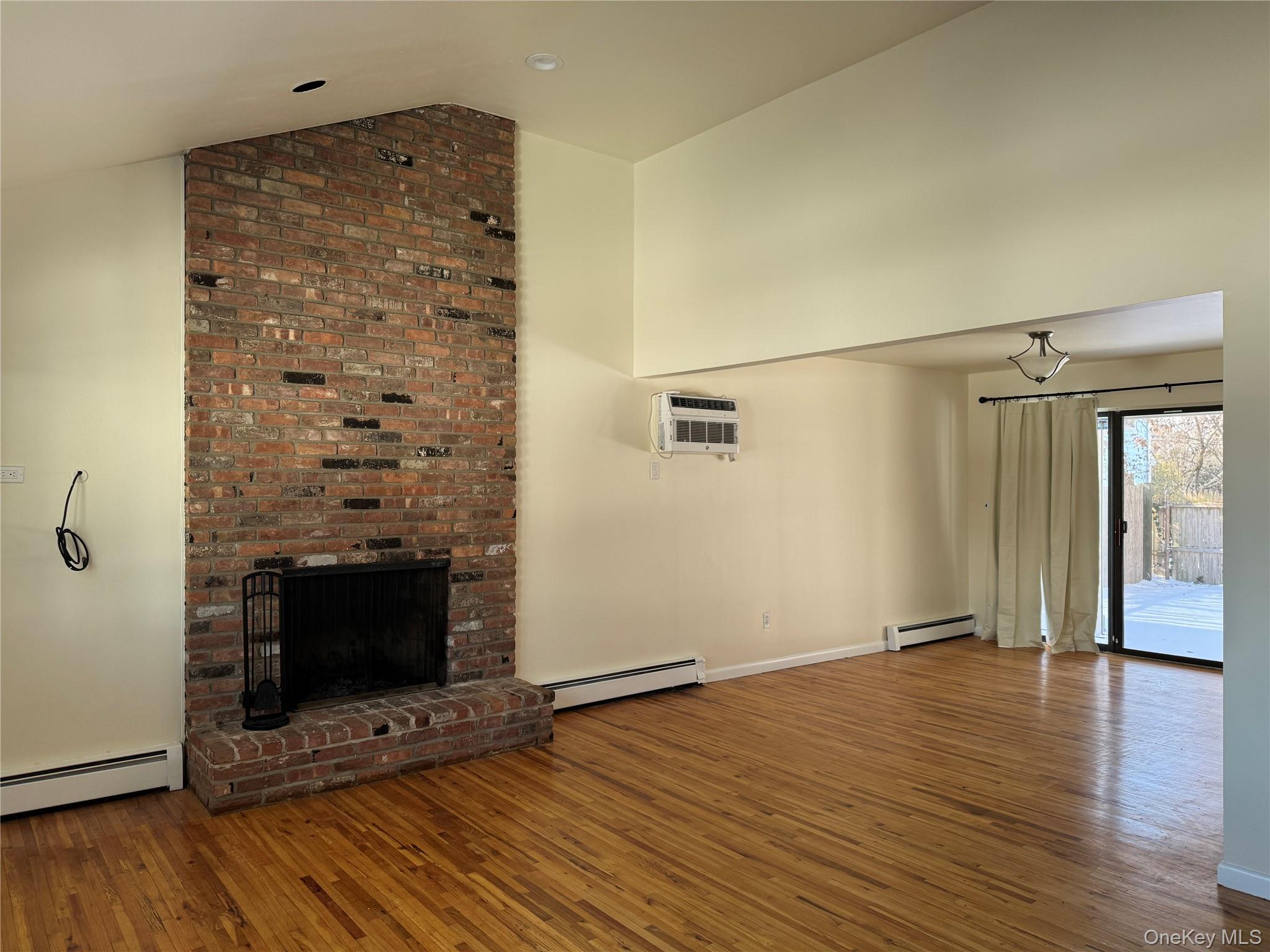 #4 photo, 37A Norwood Road, Port Washington , NY 11050