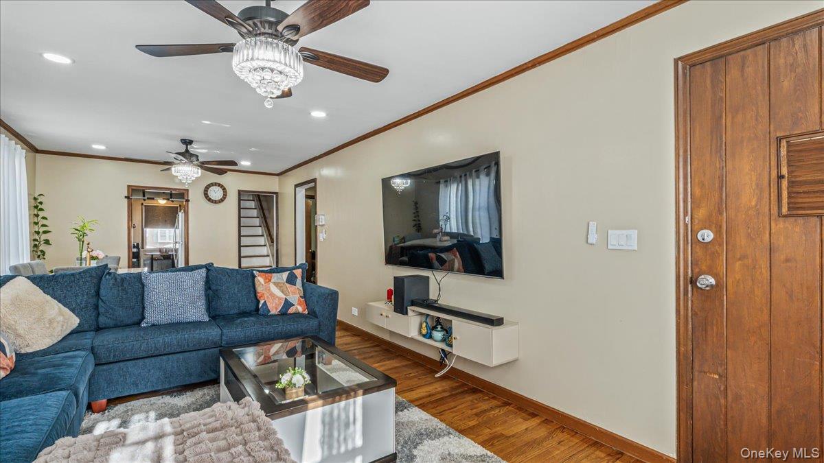 #4 photo, 101 Stewart Street, מחוז נסאו Floral Park , NY 11001