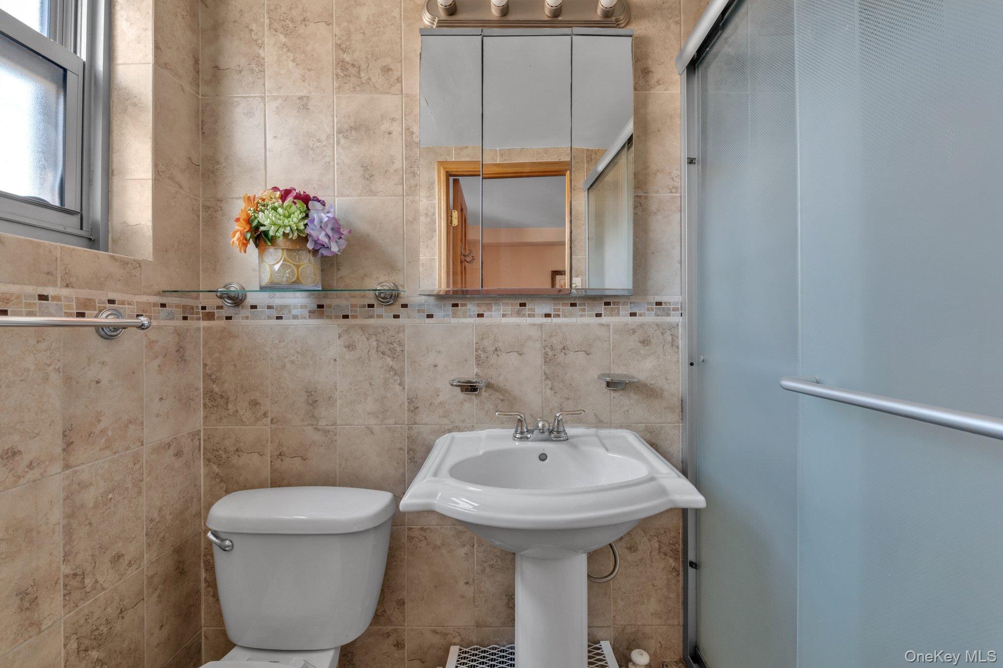 #12 photo, 61-15 97th Street, 皇后區 雷哥公園 Rego Park , NY 11374