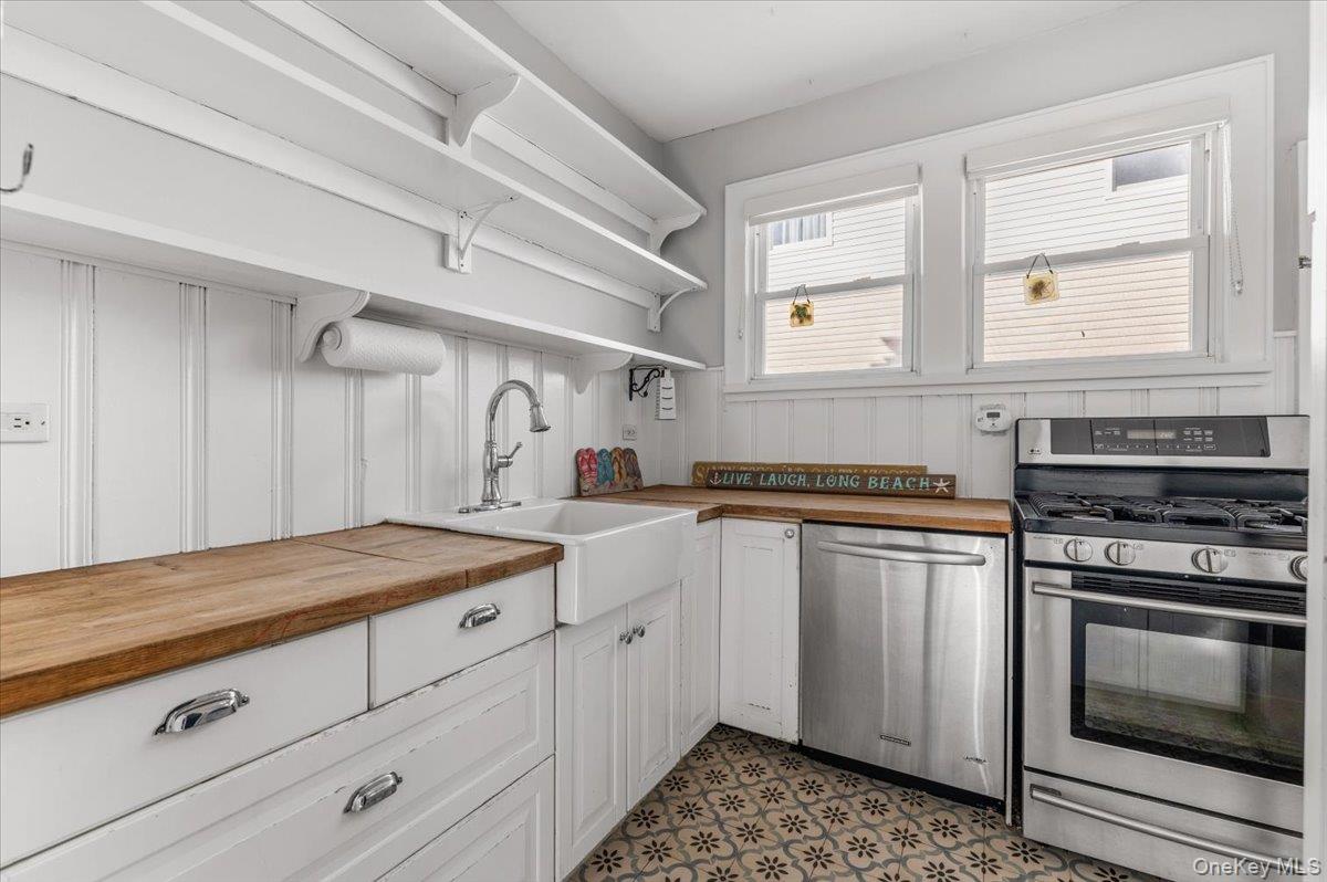 #8 photo, 136 Taft Avenue, Long Beach , NY 11561