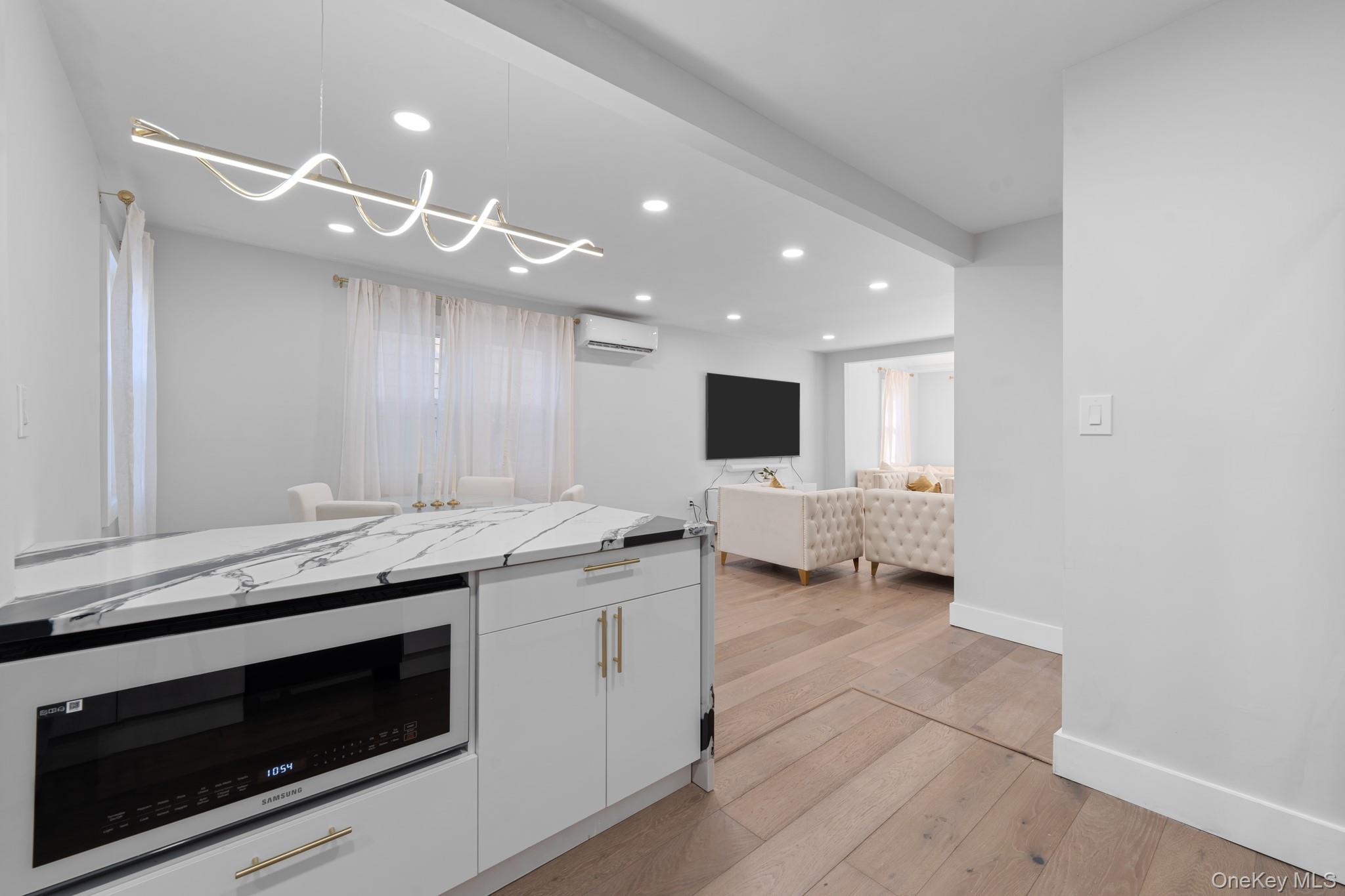 #13 photo, 11445 207th Street, Куинс ‖ Cambria Heights , NY 11411