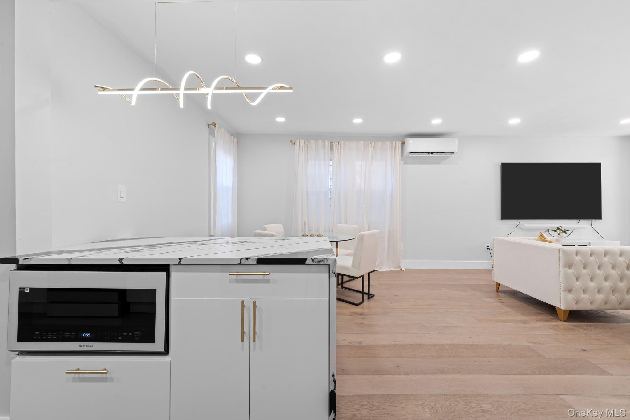 #19 photo, 11445 207th Street, Куинс ‖ Cambria Heights , NY 11411