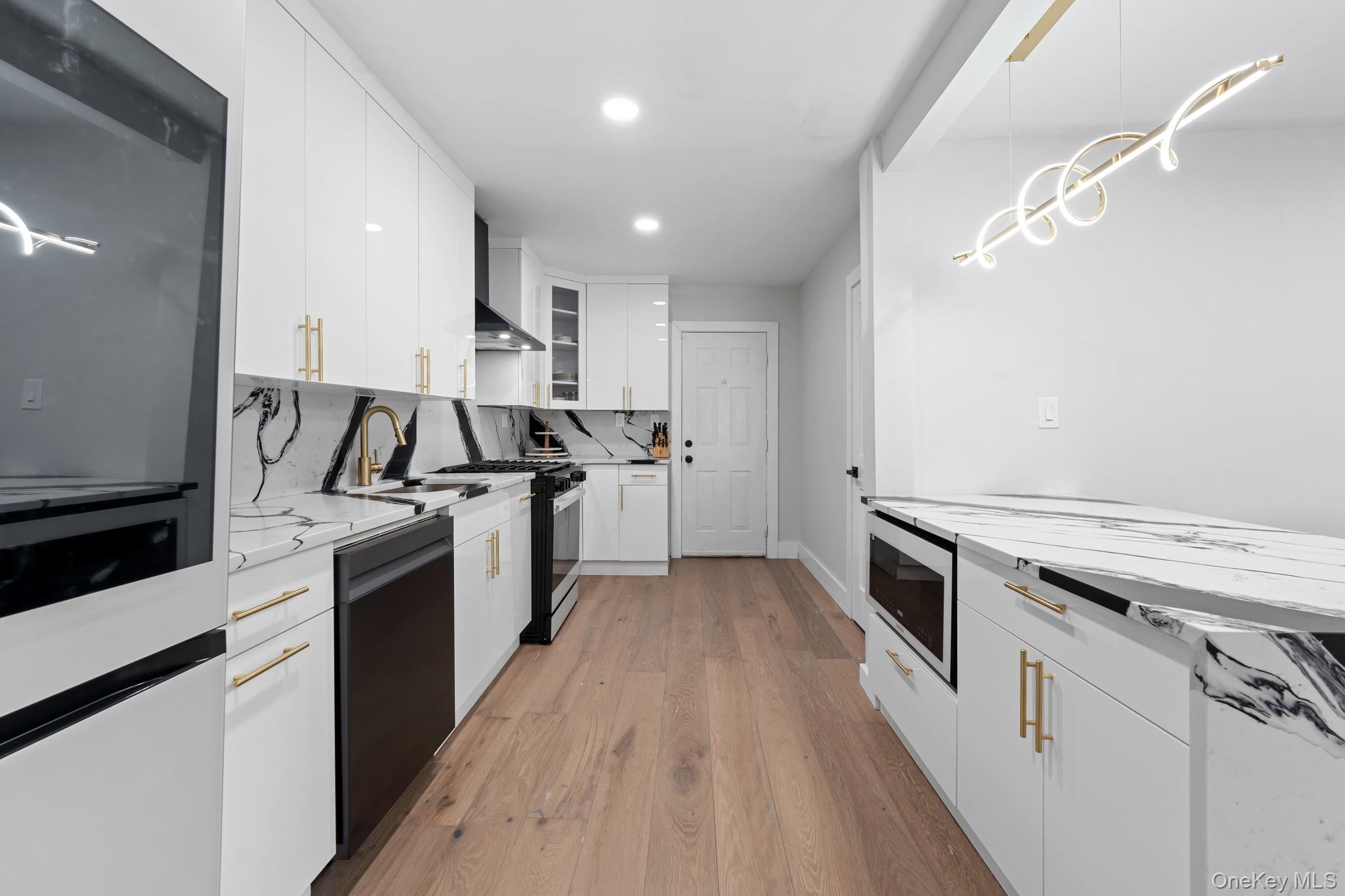 #5 photo, 11445 207th Street, Куинс ‖ Cambria Heights , NY 11411