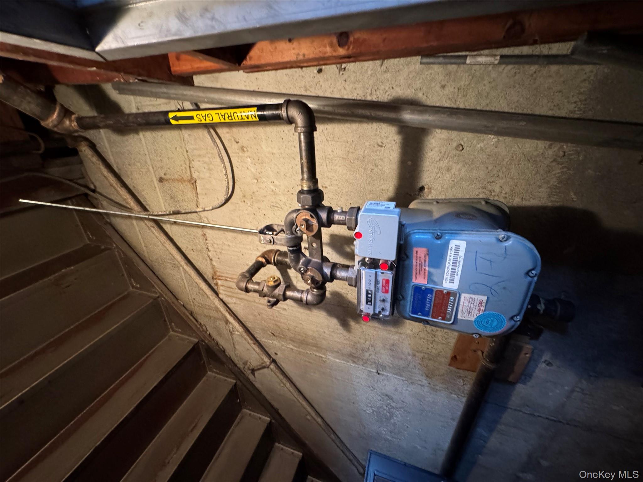 #14 photo, 129-11 18 Avenue, كوينز College Point , NY 11356