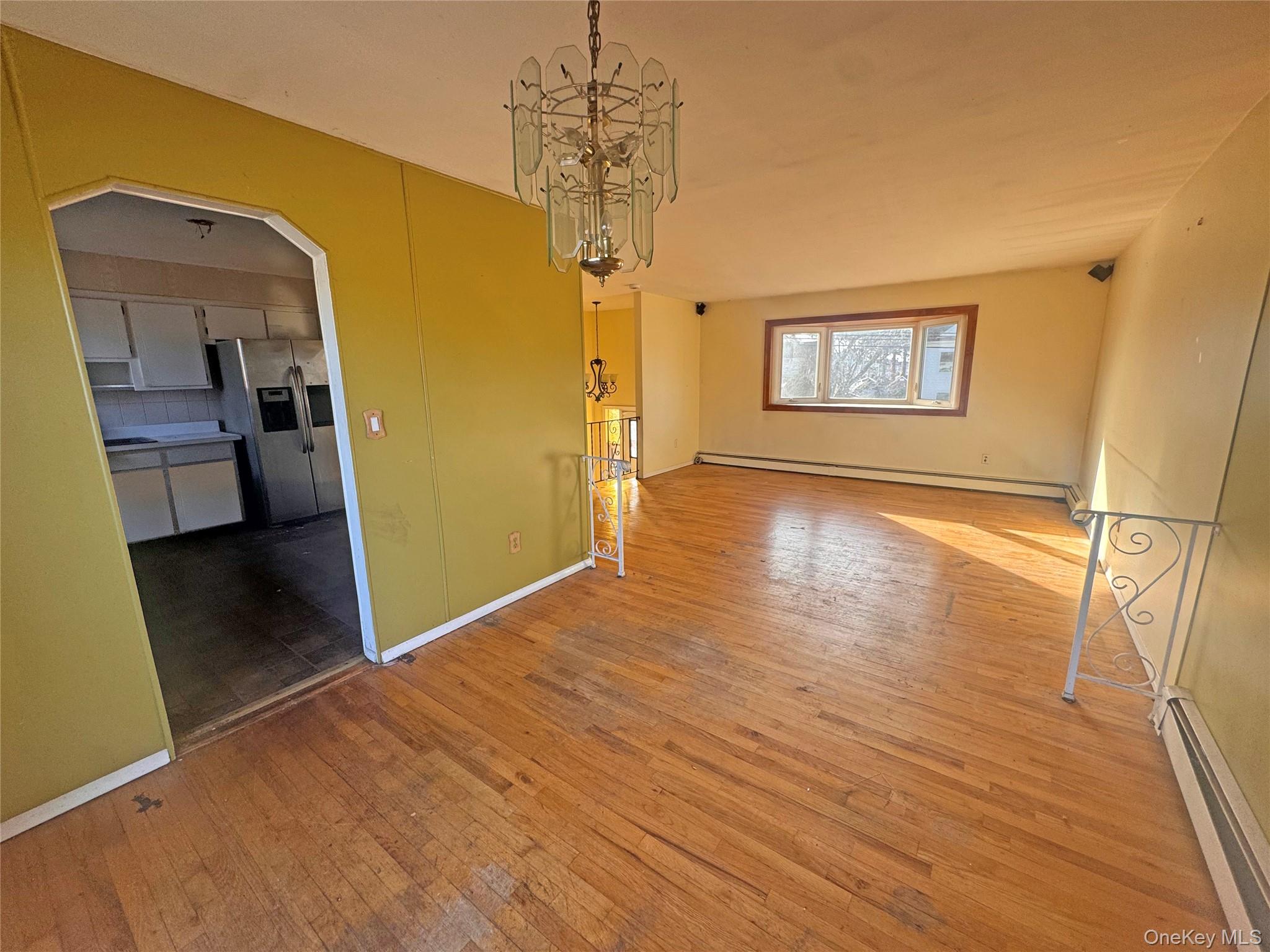 #8 photo, 192 Ferraris Street, מחוז סאפוק Copiague , NY 11726