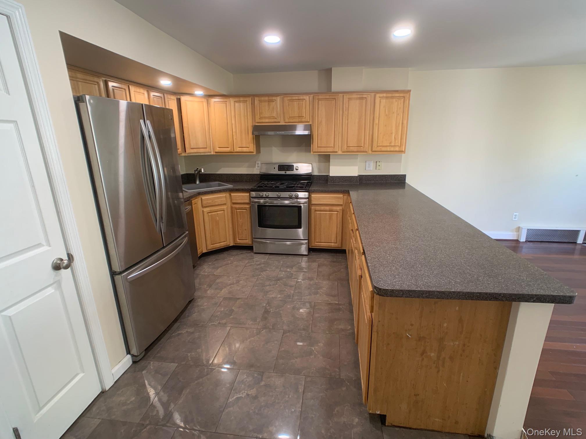 #3 photo, 184 Beach 97th, Rockaway Beach , NY 11693