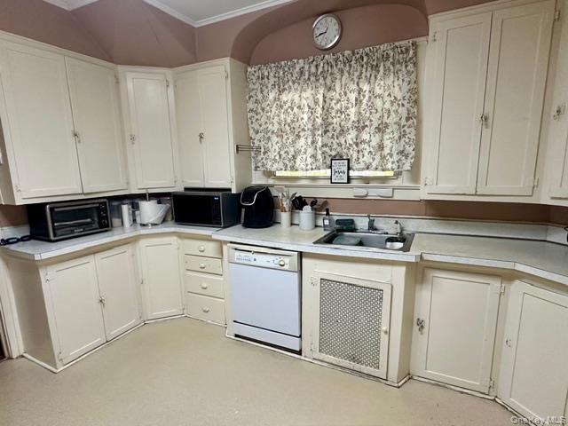 #12 photo, 90 Roe, सफ़ोक काउंटी Patchogue , NY 11772