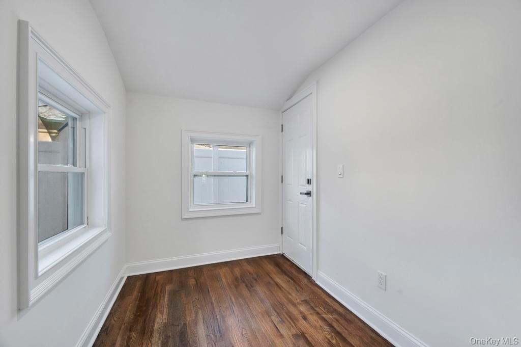 #7 photo, 15 Bayview Avenue, East Massapequa , NY 11758