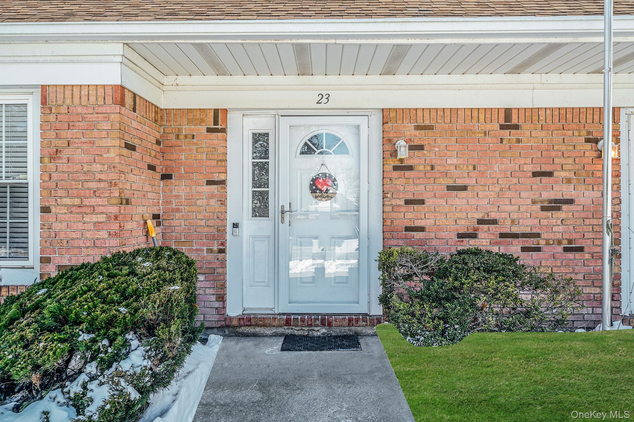 #1 photo, 23 Gazebo Lane, Holtsville , NY 11742