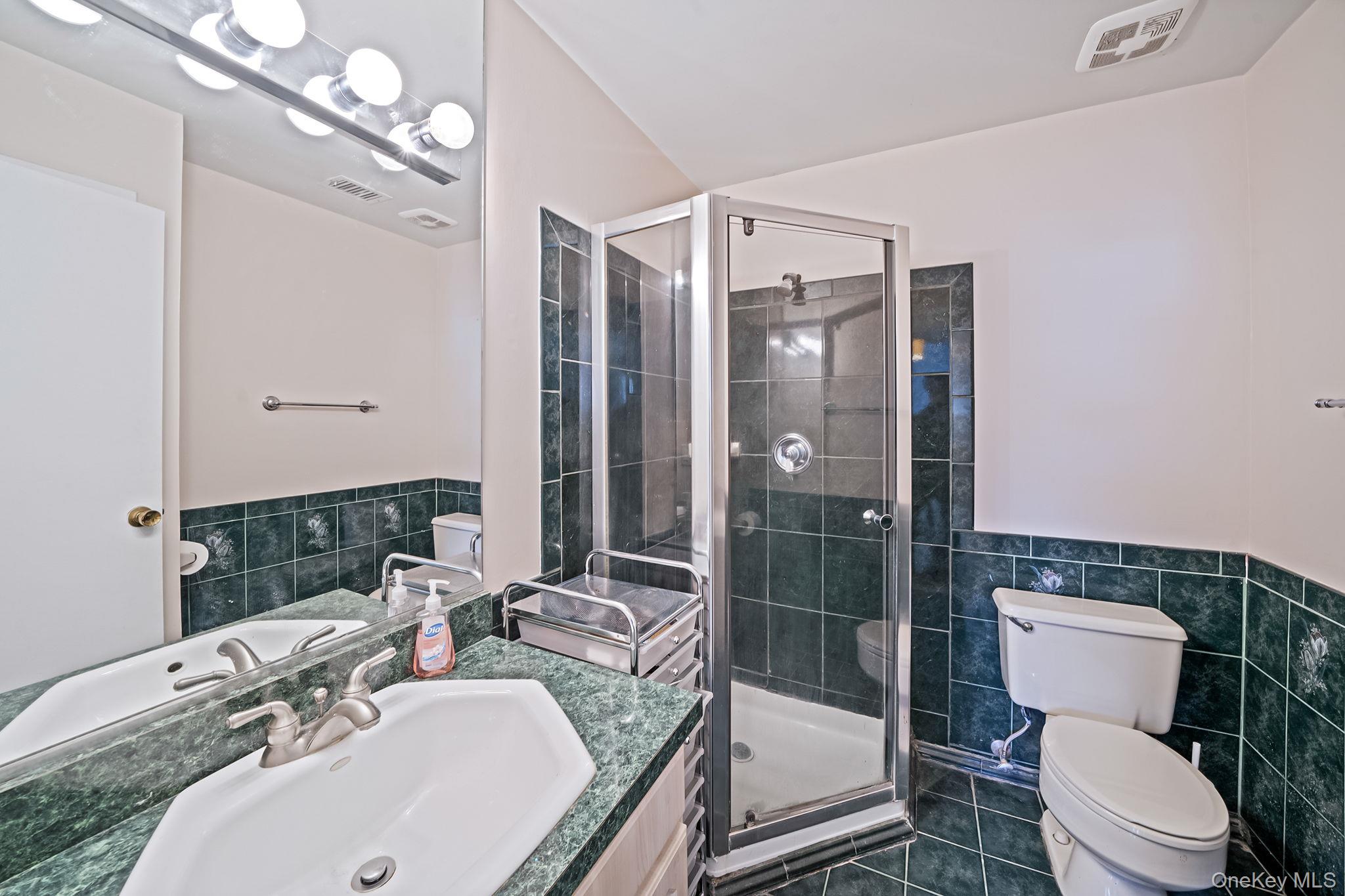 #18 photo, 23 Gazebo Lane, Holtsville , NY 11742