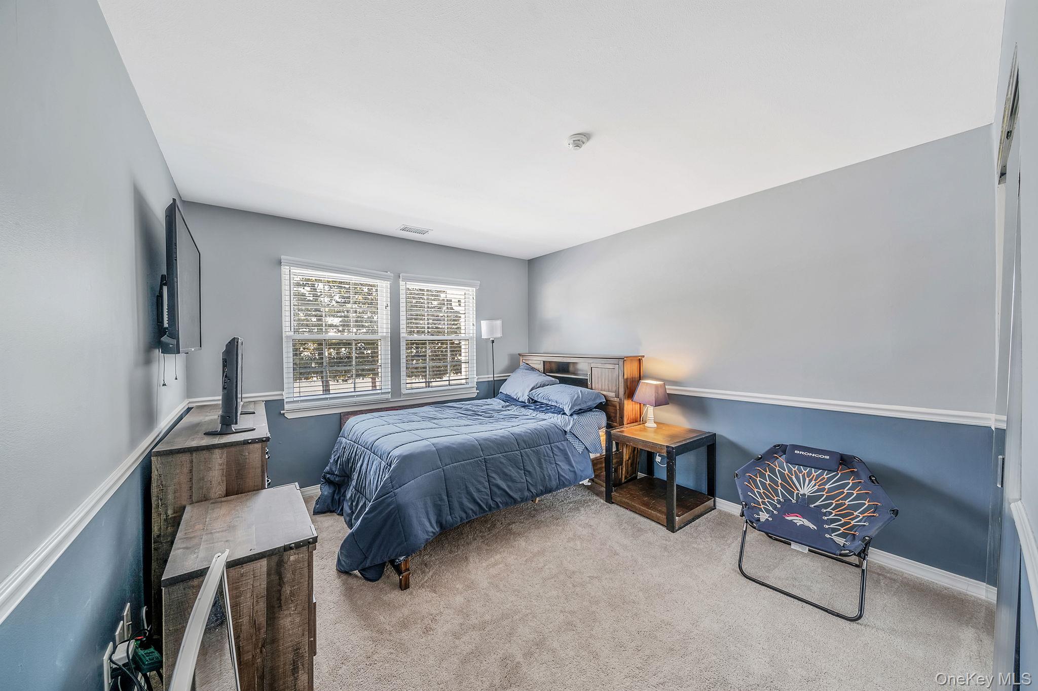 #19 photo, 23 Gazebo Lane, Holtsville , NY 11742