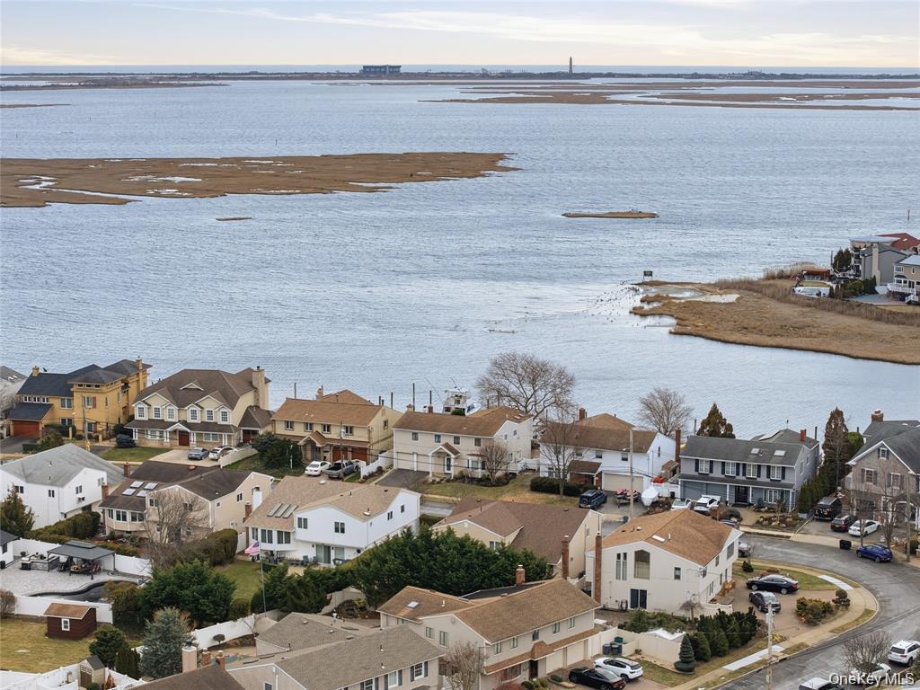 #1 photo, 3094 Riverside Drive, Wantagh , NY 11793