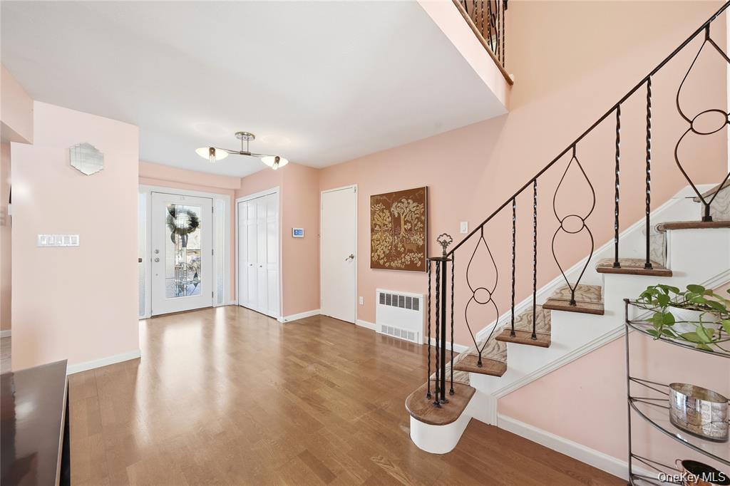 #10 photo, 3094 Riverside Drive, Wantagh , NY 11793