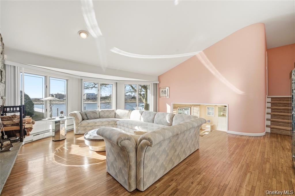 #12 photo, 3094 Riverside Drive, Wantagh , NY 11793