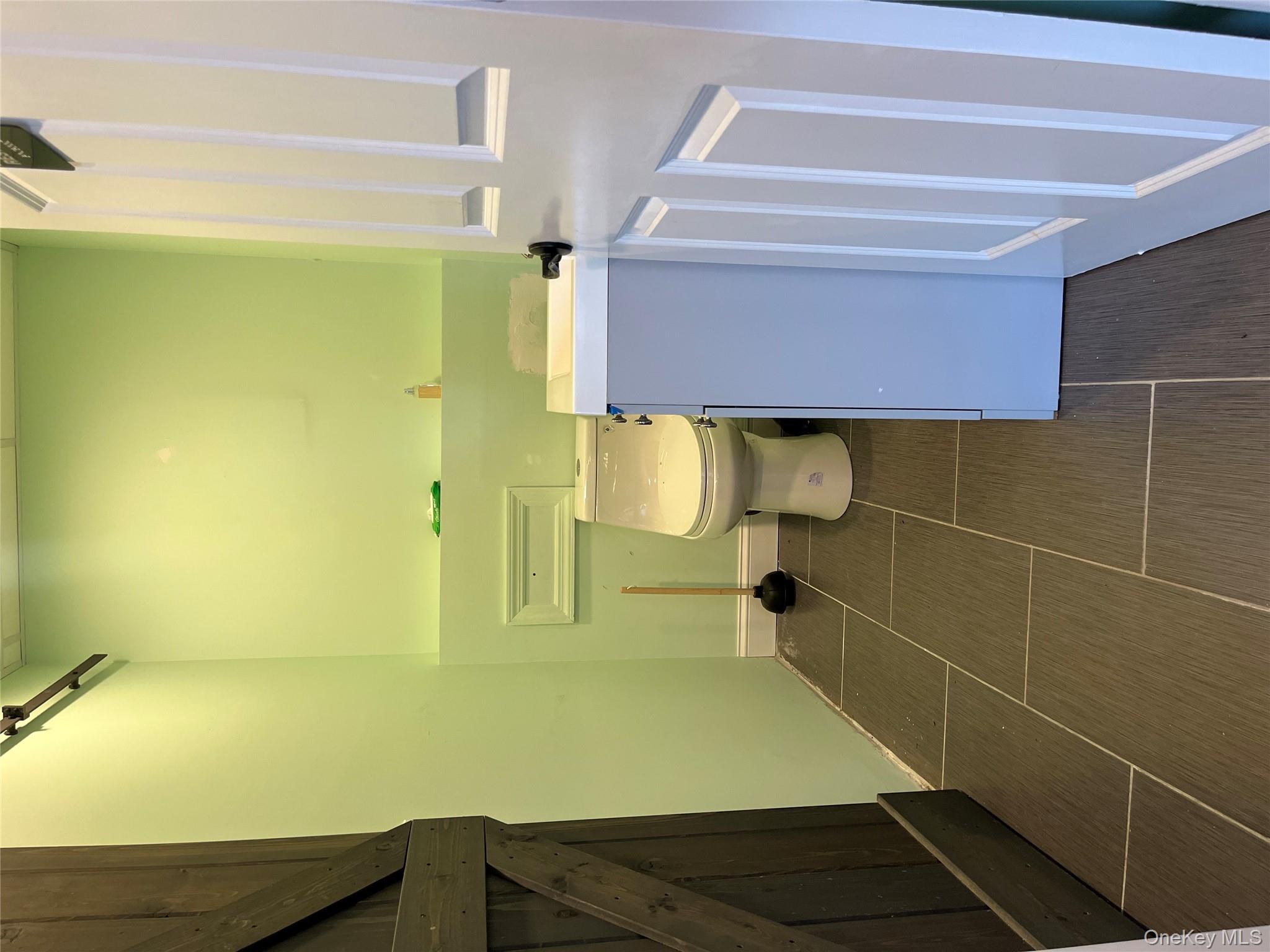 #4 photo, 62 Broadway, सफ़ोक काउंटी Rocky Point , NY 11778