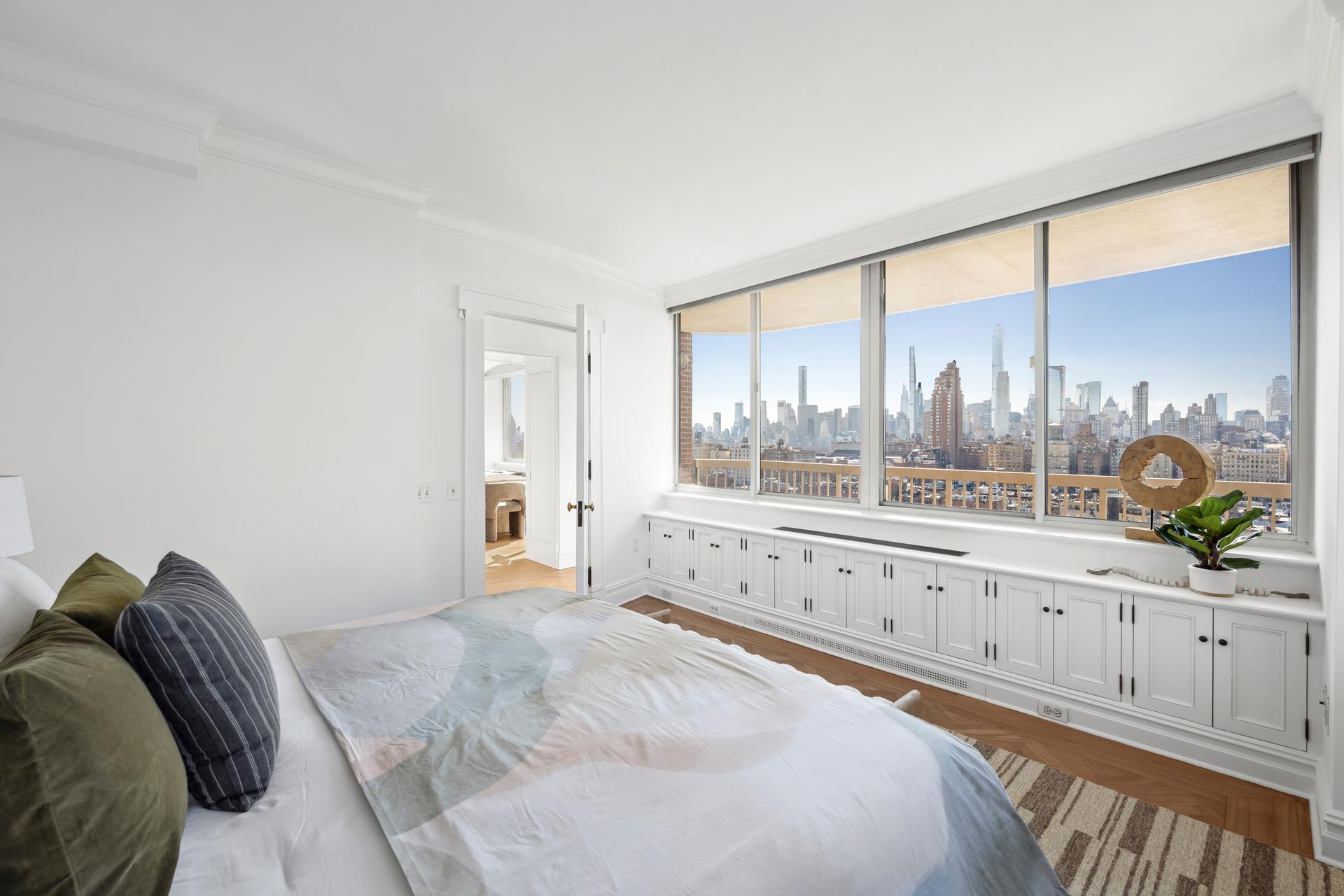 #11 photo, 160 W 86TH Street, Upper West Side , NY 10024