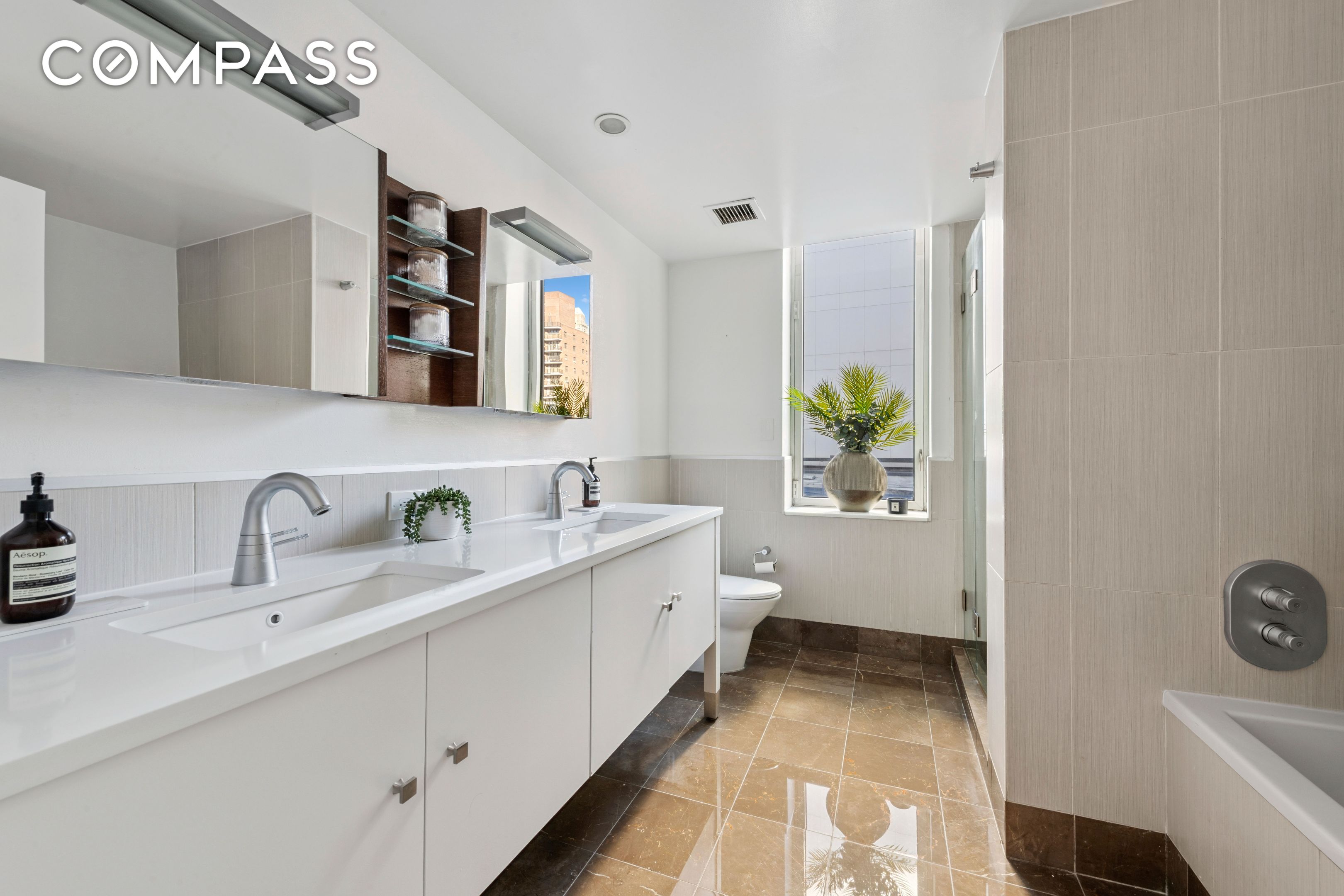 #9 photo, 225 E 34th Street, 曼哈頓 Murray Hill , NY 10016