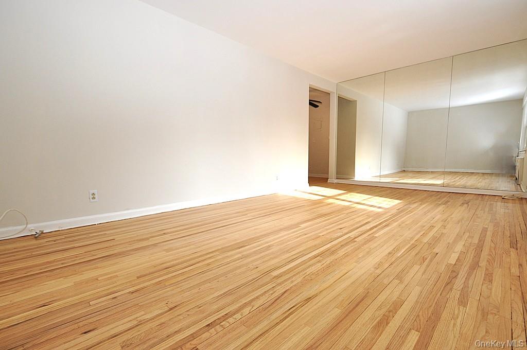 #6 photo, 23 Fieldstone Road, Hartsdale , NY 10530