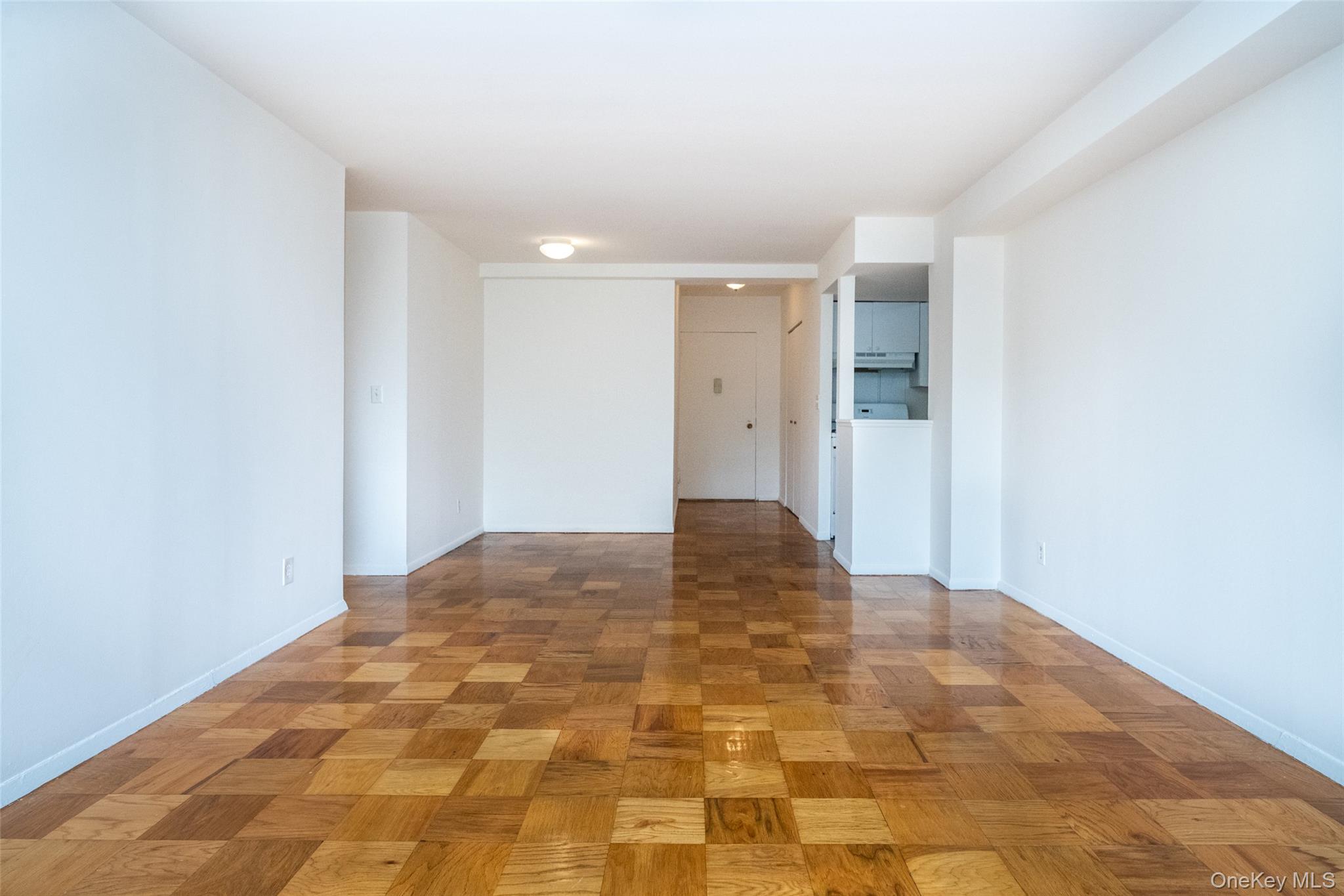 #8 photo, 125 Lake Street, White Plains , NY 10604