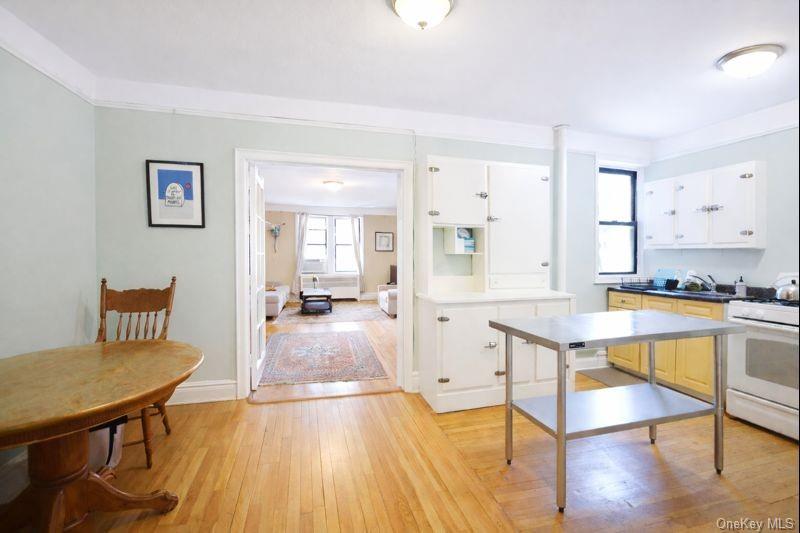 #3 photo, 1080 Warburton Avenue Warburton, Yonkers , NY 10701